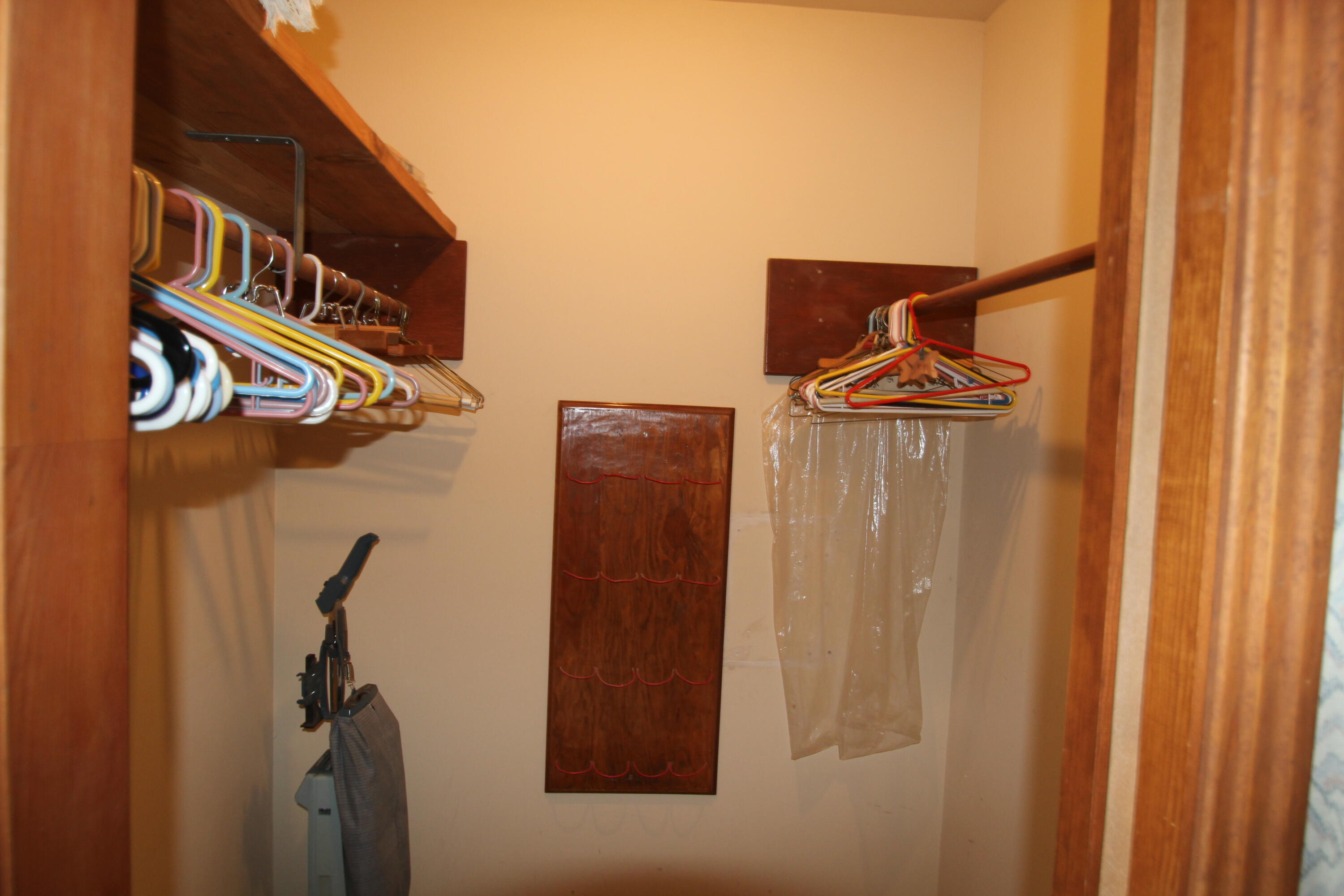 340 Mariposa Dr, Pierpoint Springs, CA 93265