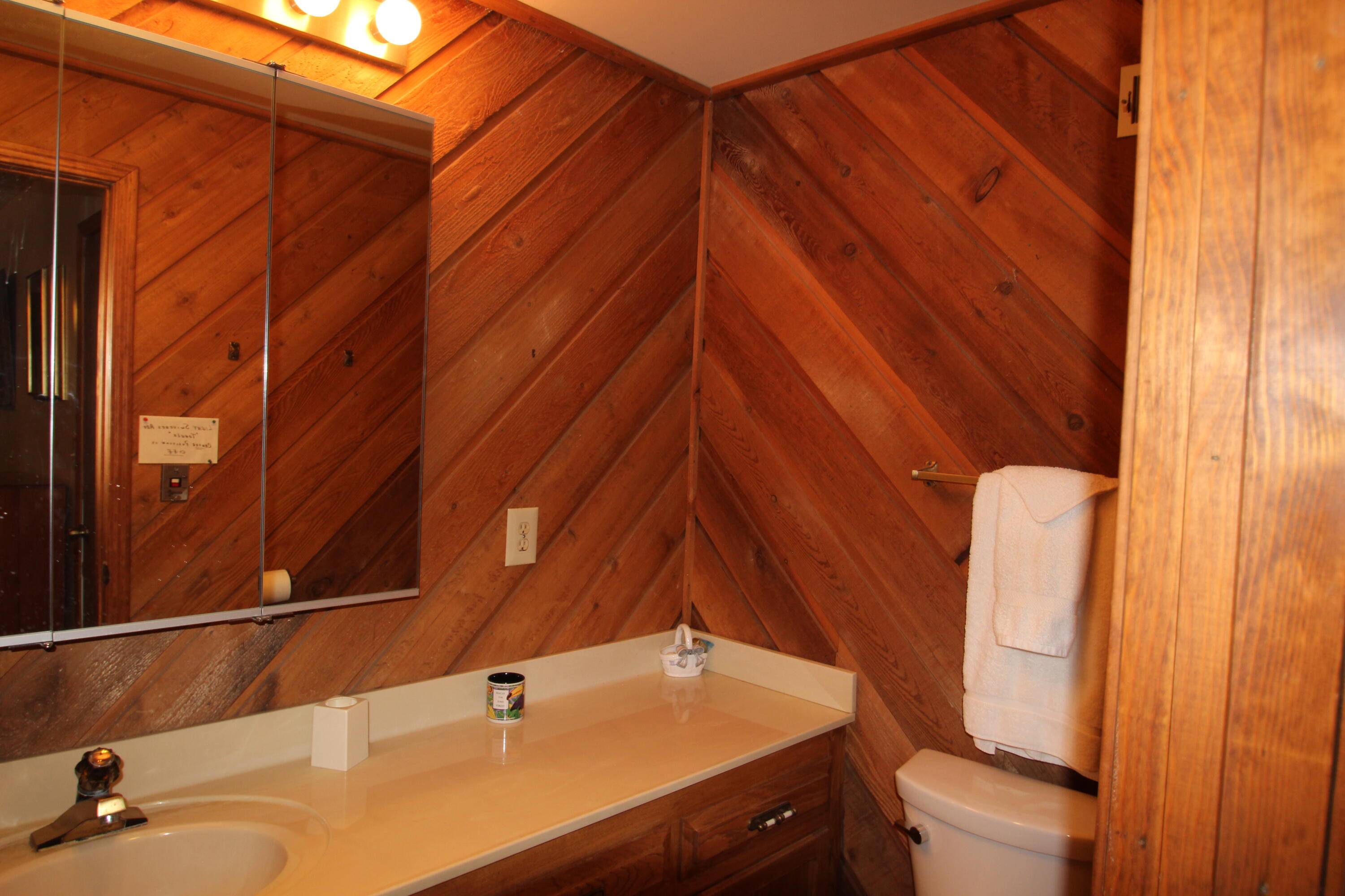 340 Mariposa Dr, Pierpoint Springs, CA 93265