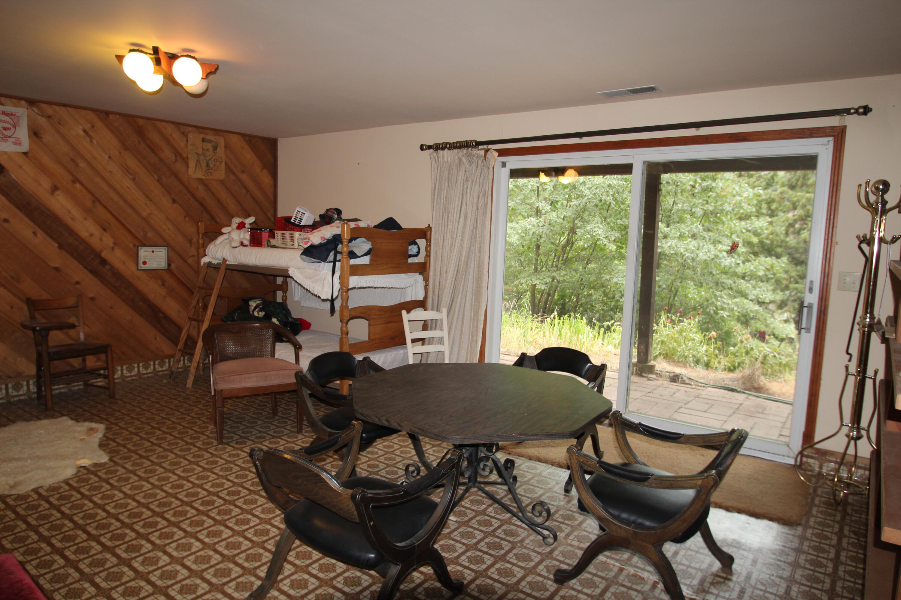 340 Mariposa Dr, Pierpoint Springs, CA 93265