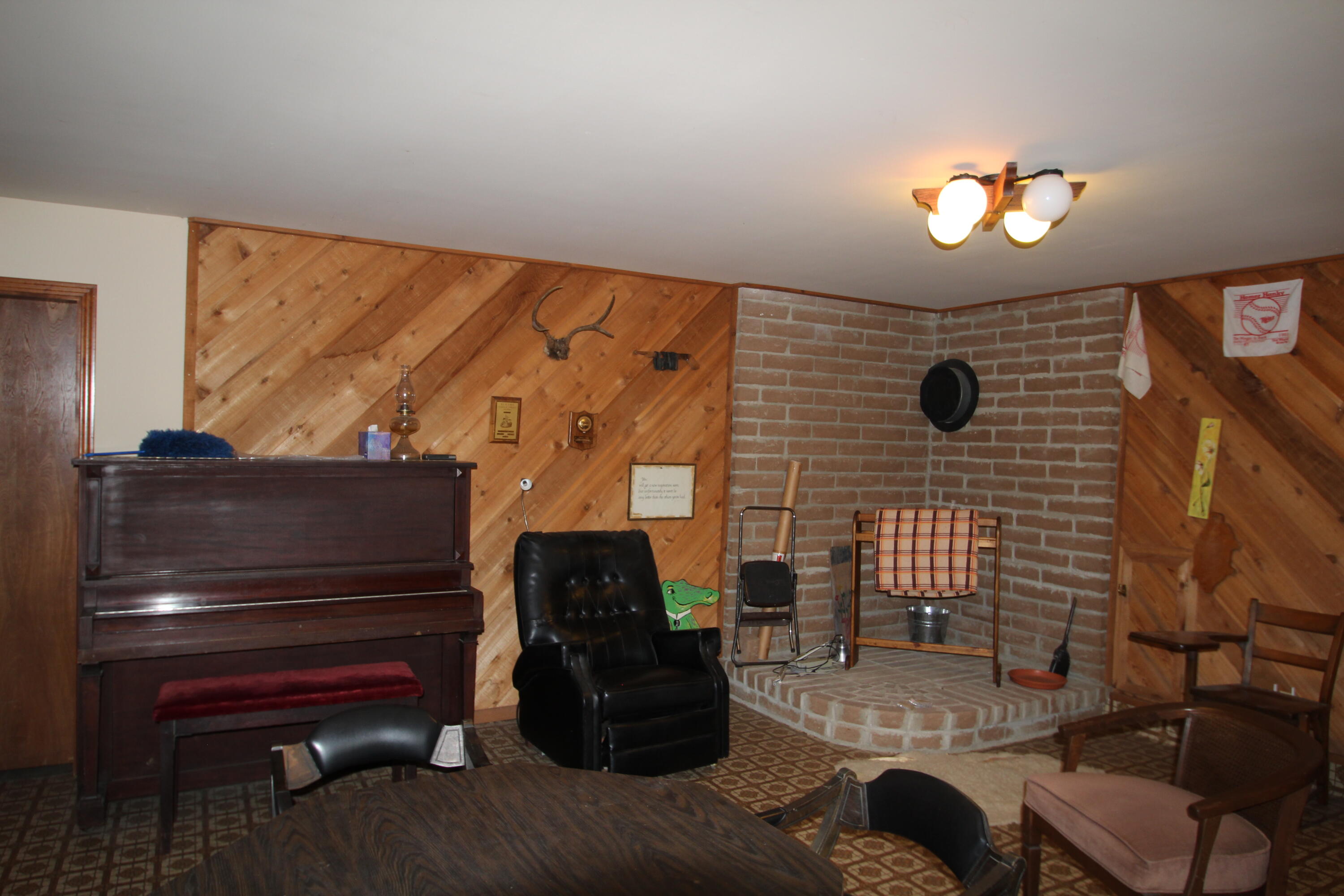 340 Mariposa Dr, Pierpoint Springs, CA 93265