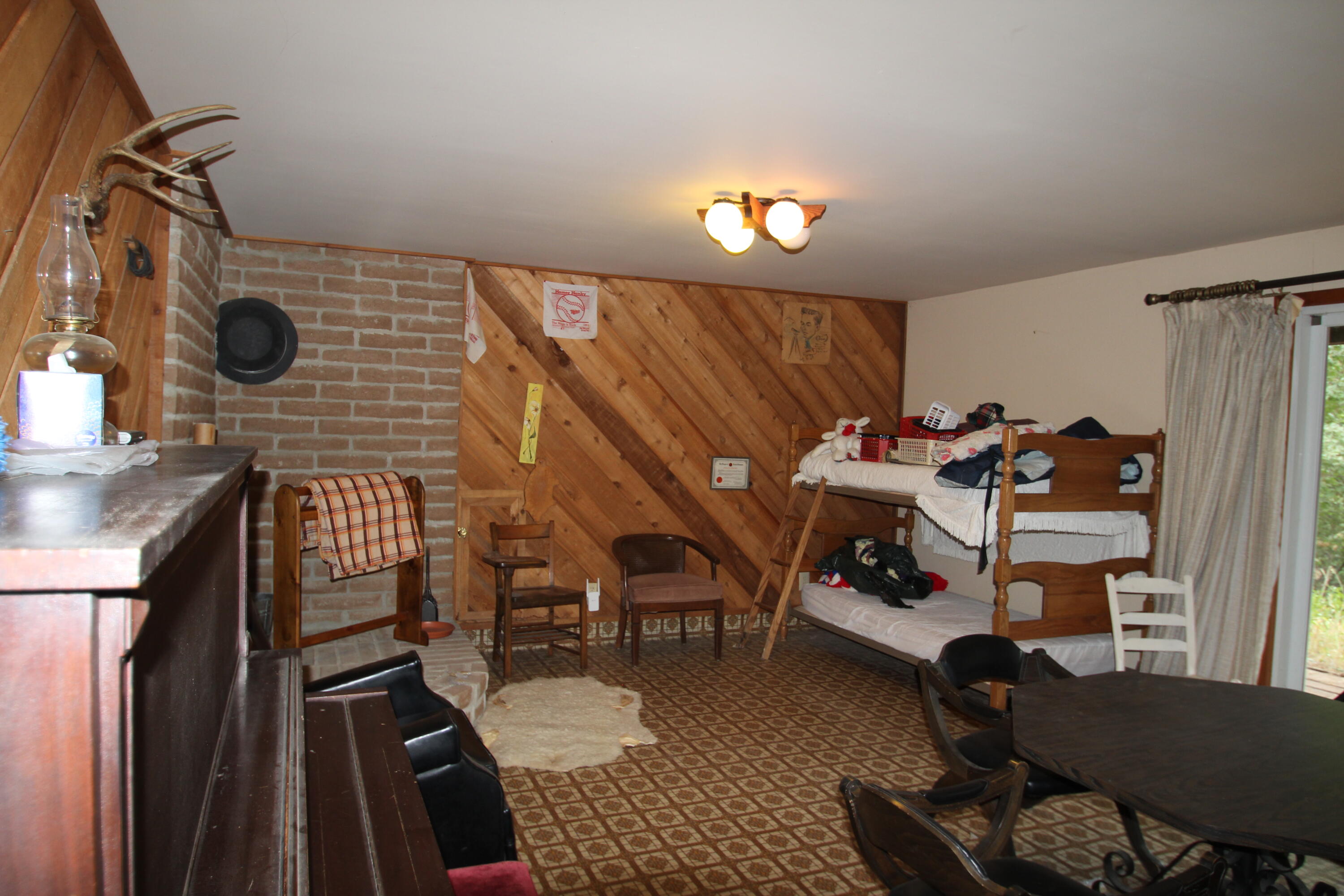 340 Mariposa Dr, Pierpoint Springs, CA 93265