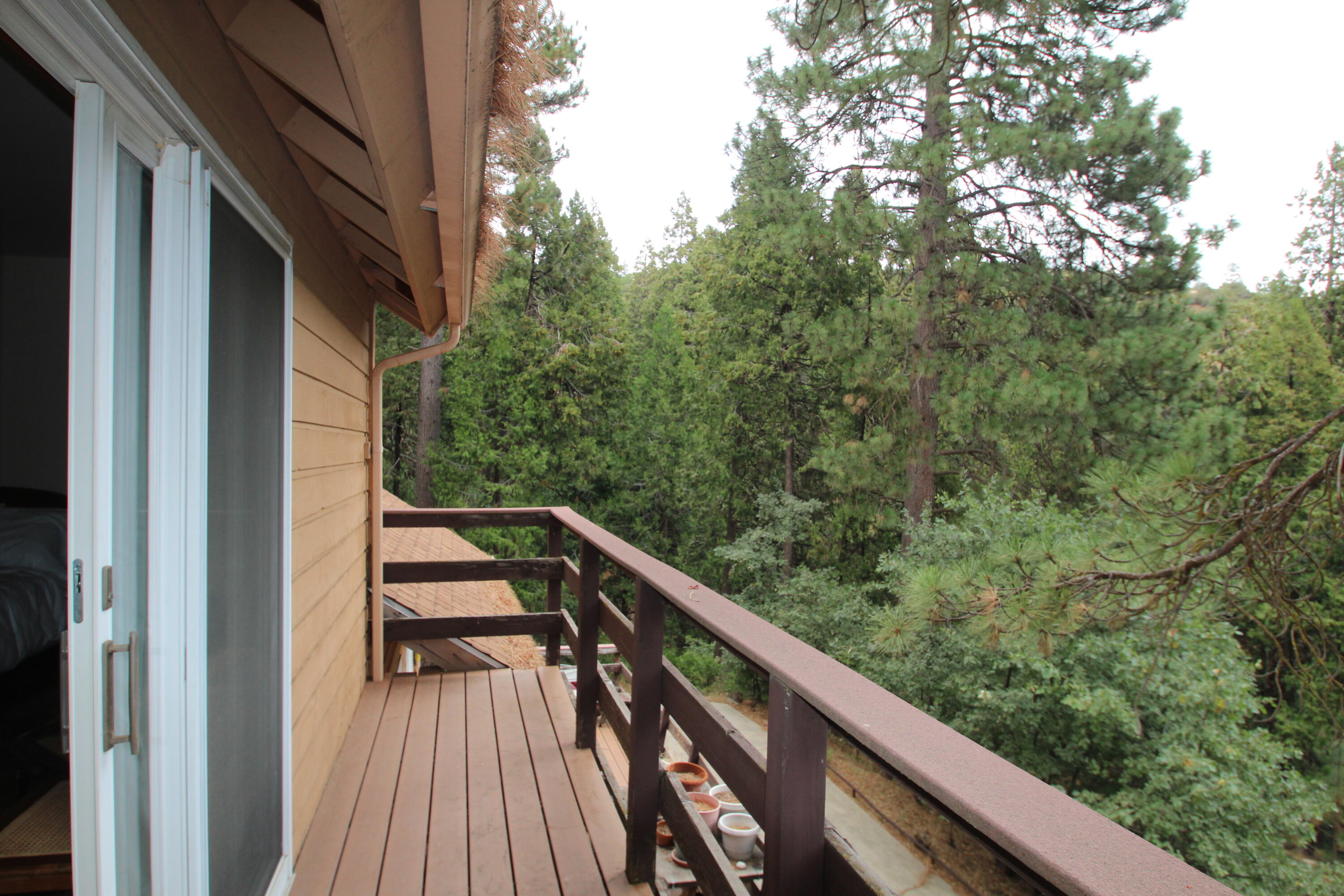 340 Mariposa Dr, Pierpoint Springs, CA 93265