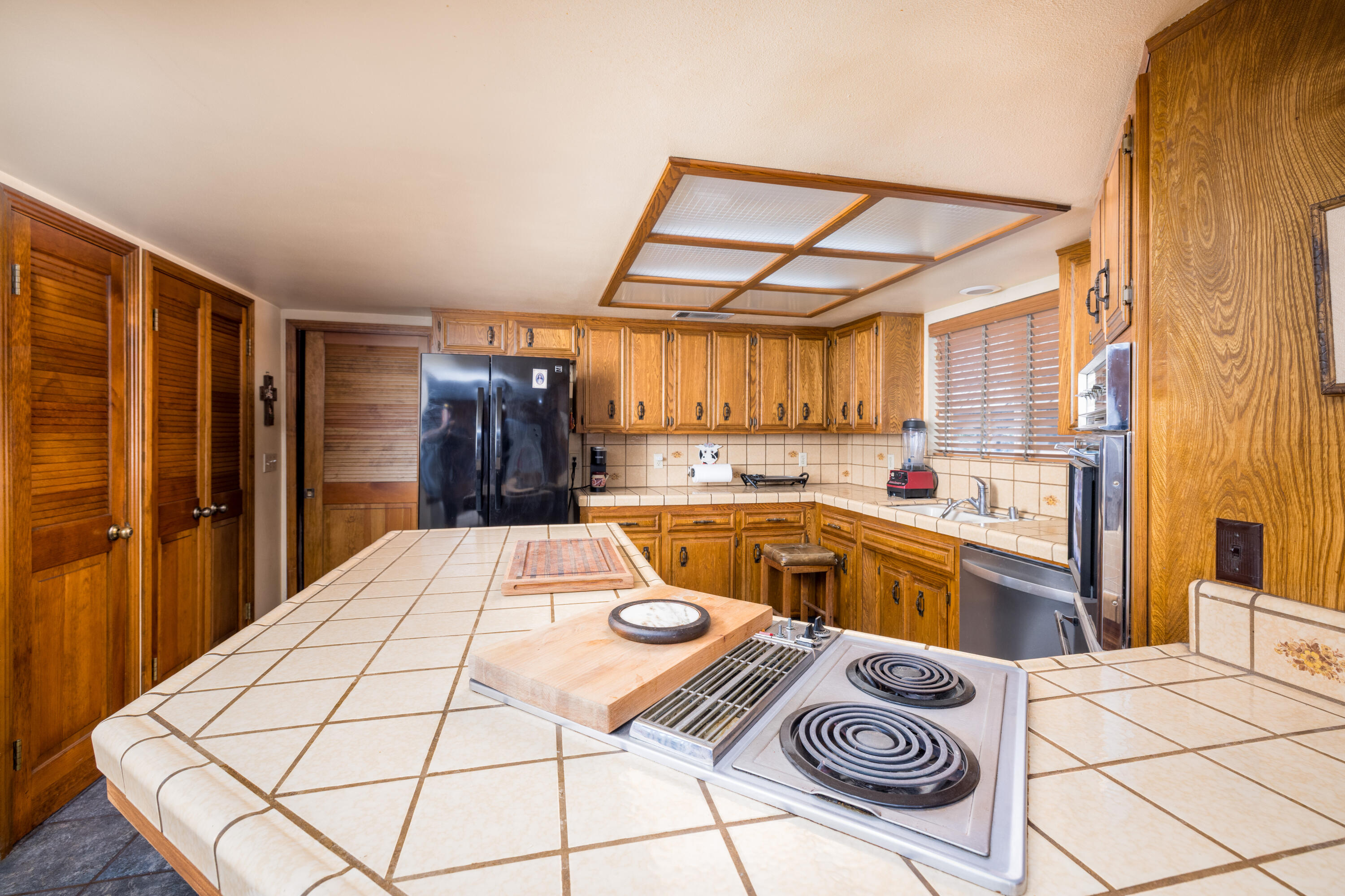 1149 N E St, Tulare, CA 93274