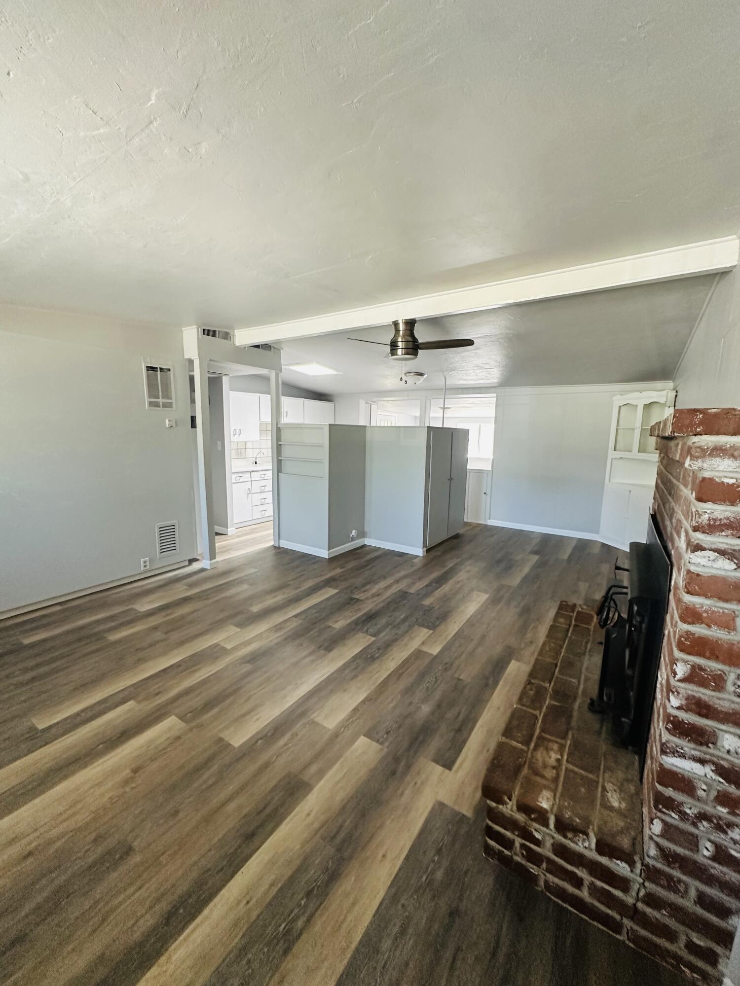 210 Plum Dr, Exeter, CA 93221