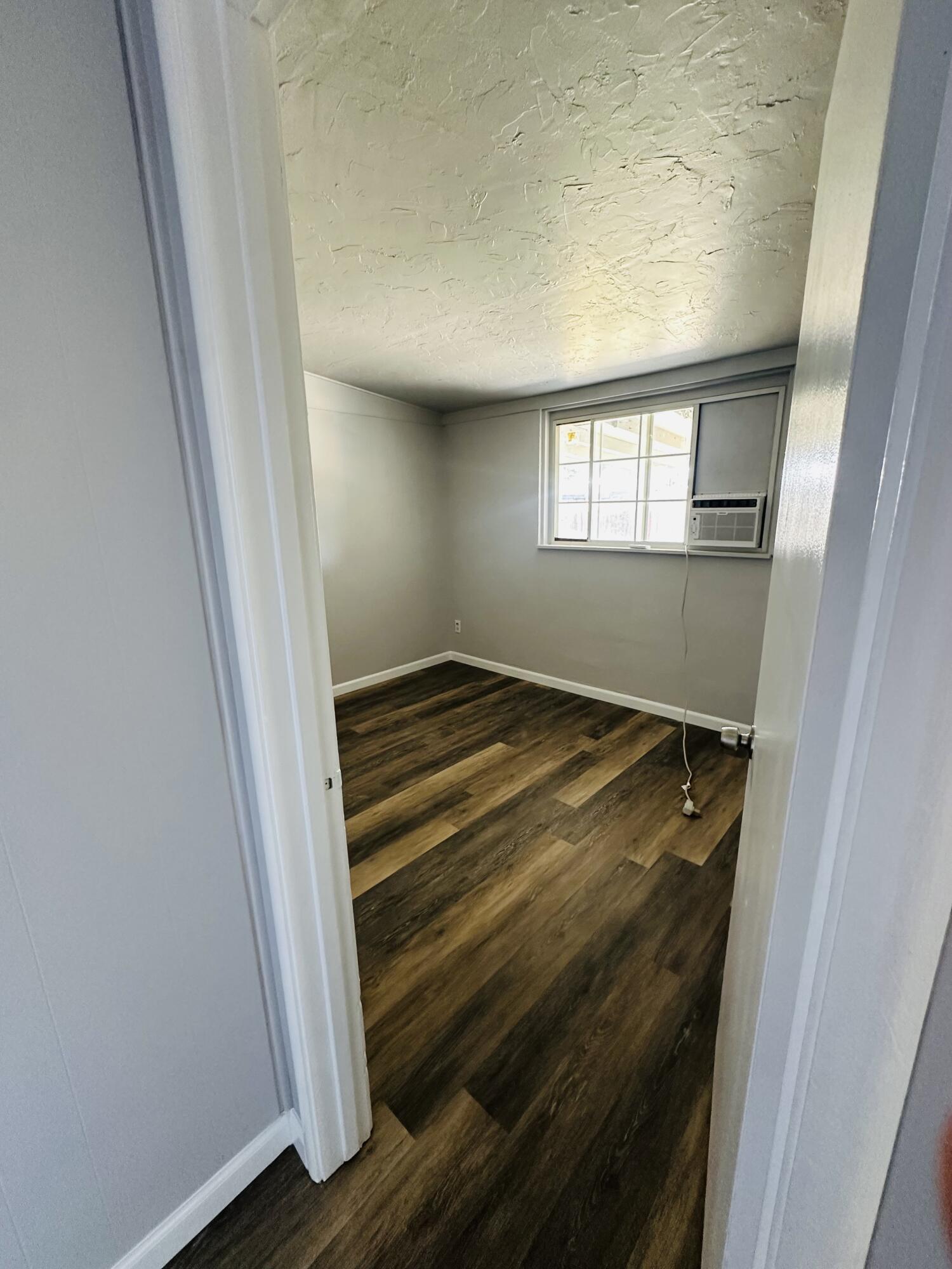 210 Plum Dr, Exeter, CA 93221