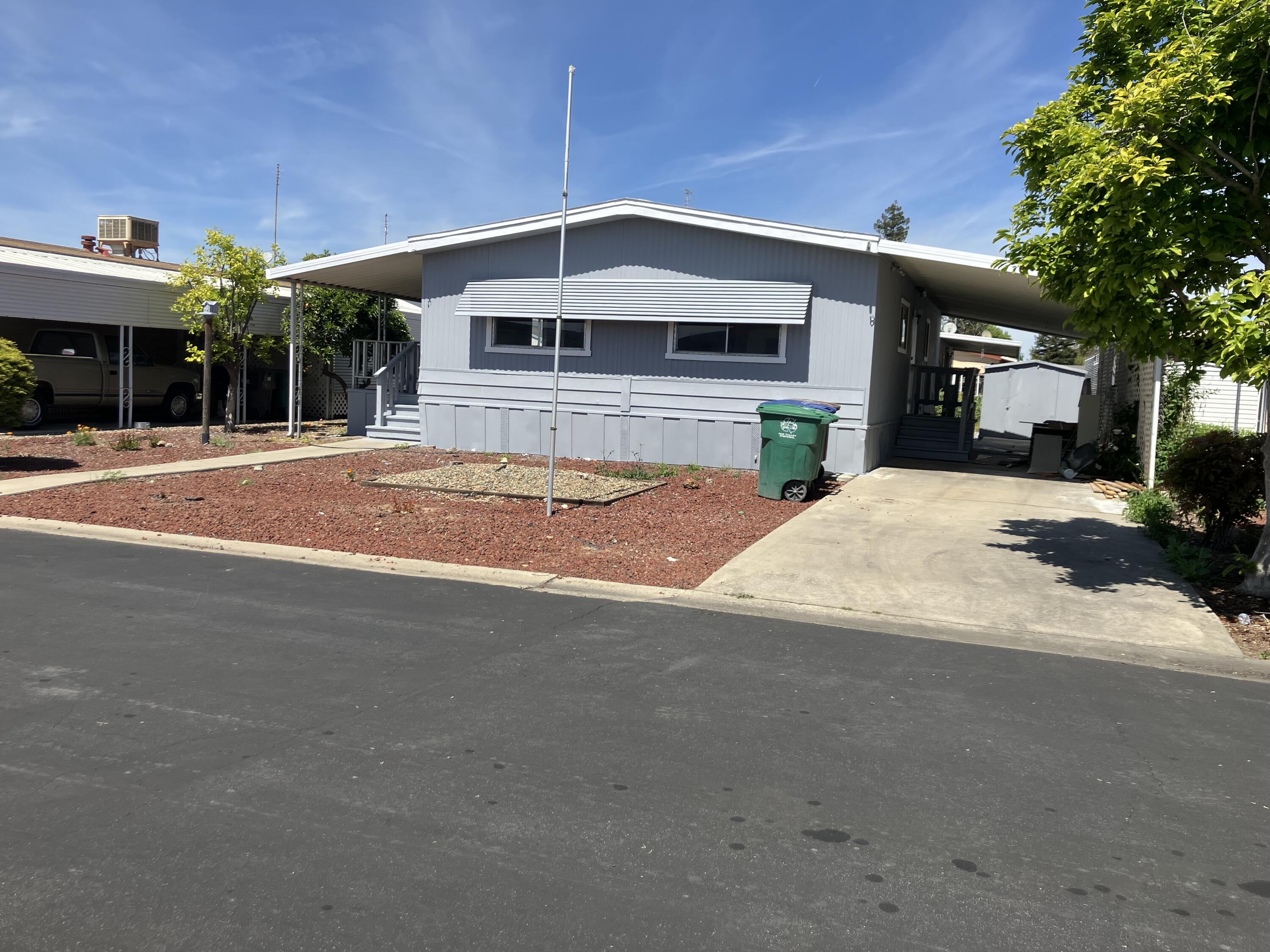 314 N Albert Ave #101, Exeter, CA 93221