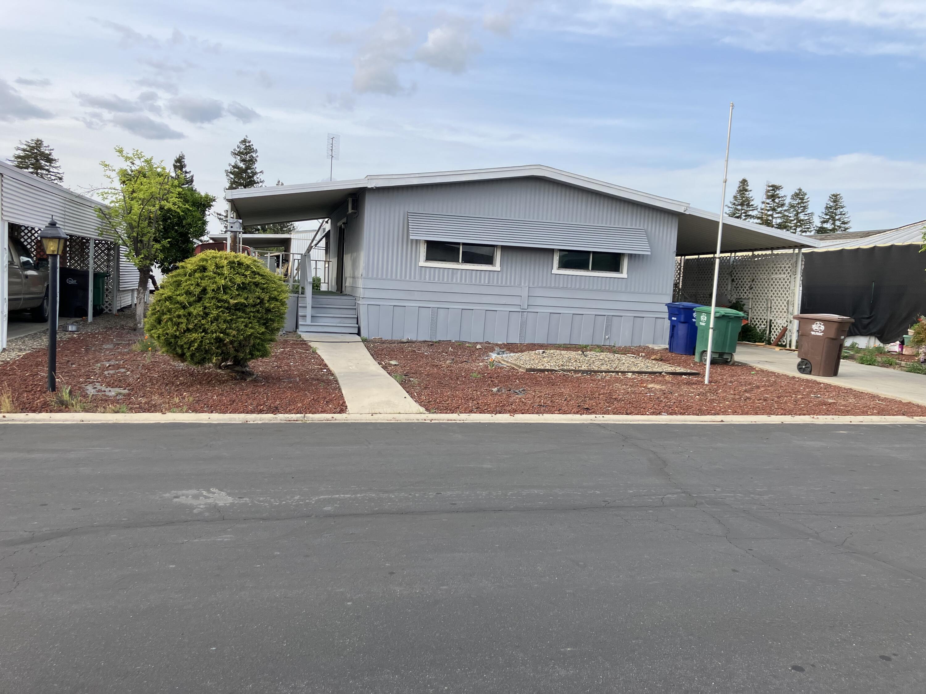 314 N Albert Ave #101, Exeter, CA 93221