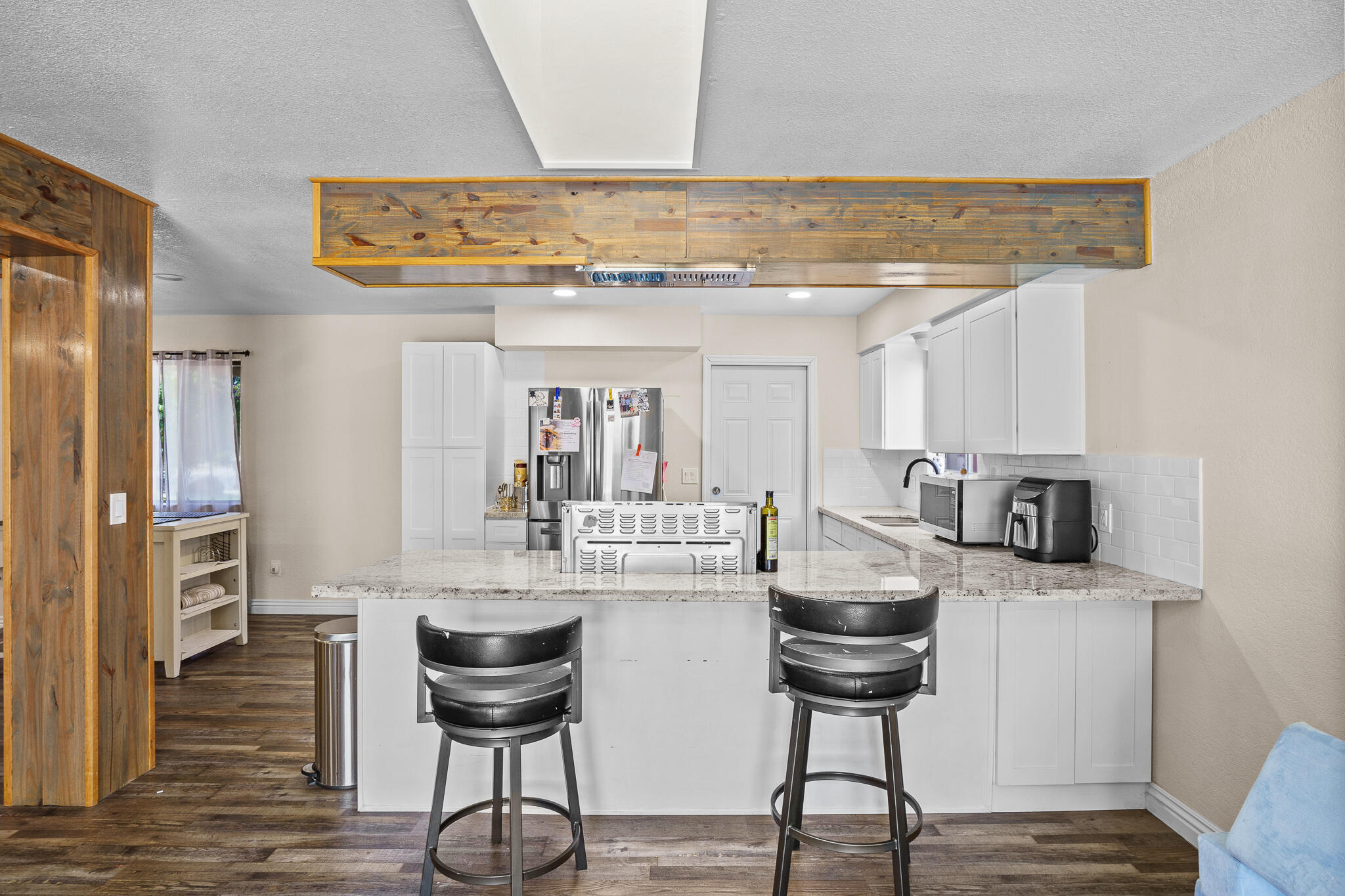 1076 N Beverly St, Porterville, CA 93257