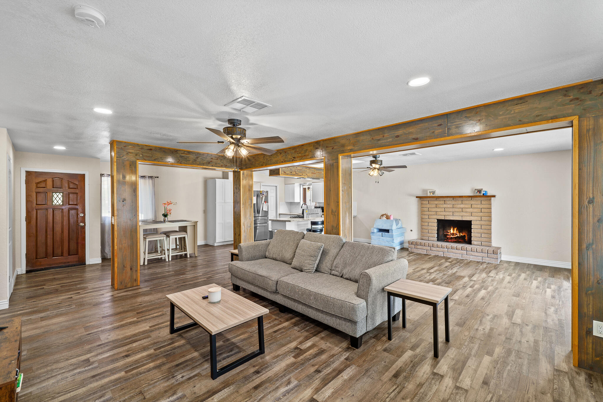 1076 N Beverly St, Porterville, CA 93257