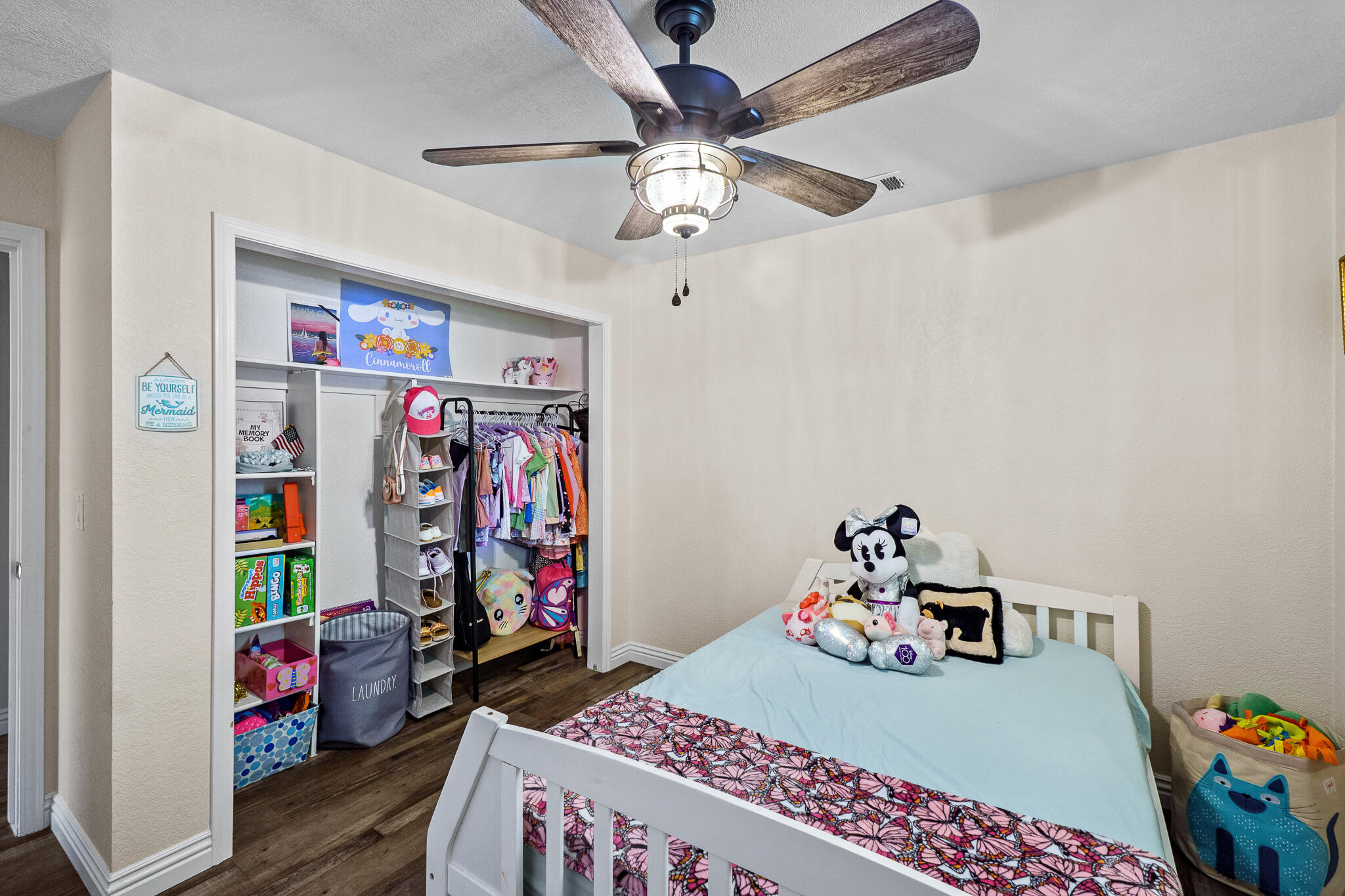 1076 N Beverly St, Porterville, CA 93257