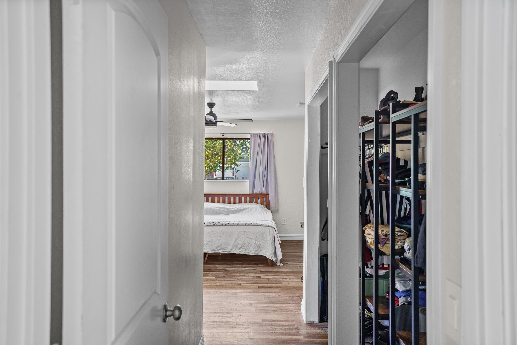 1076 N Beverly St, Porterville, CA 93257