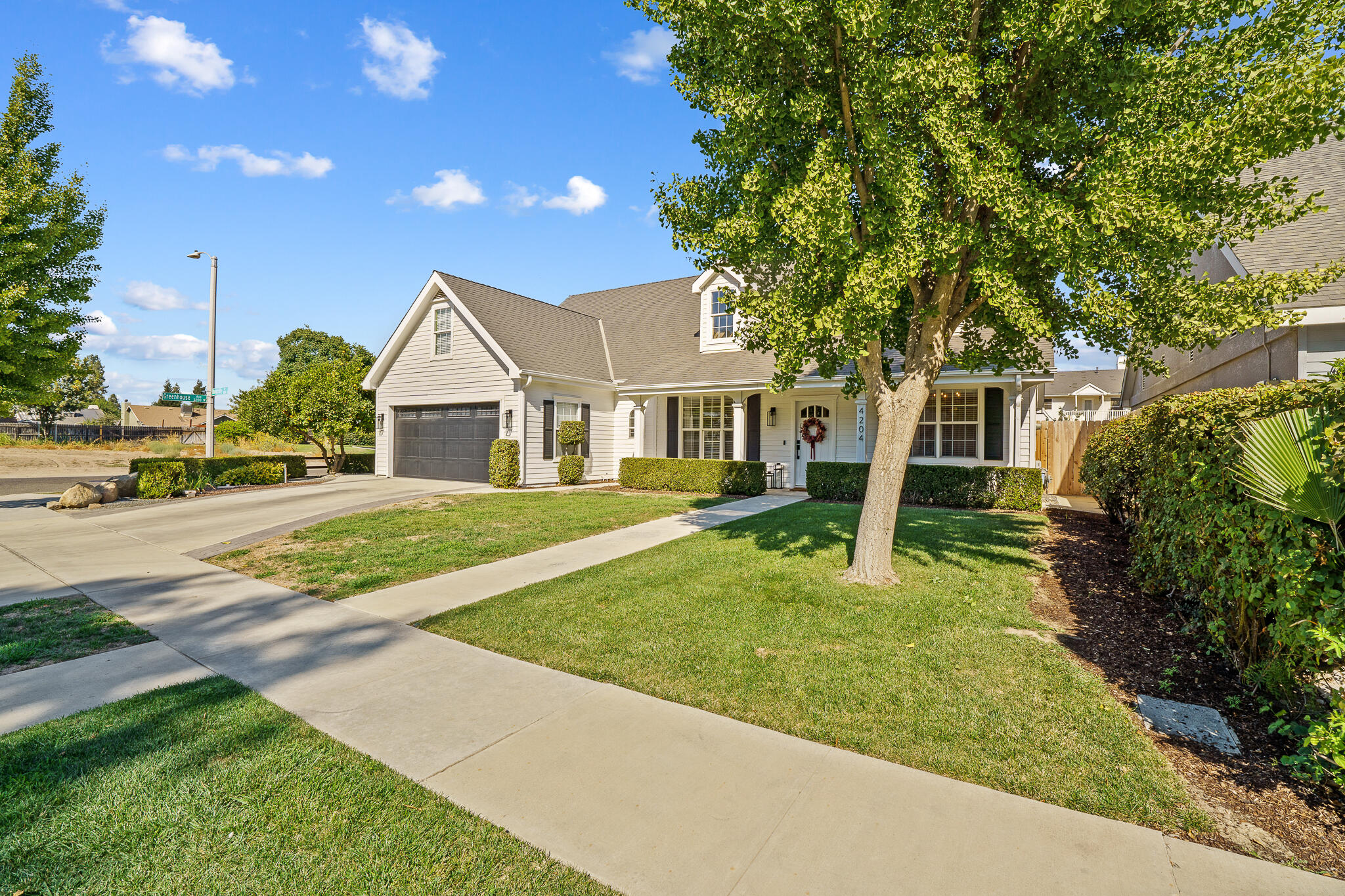 4204 S University St, Visalia, CA 93277