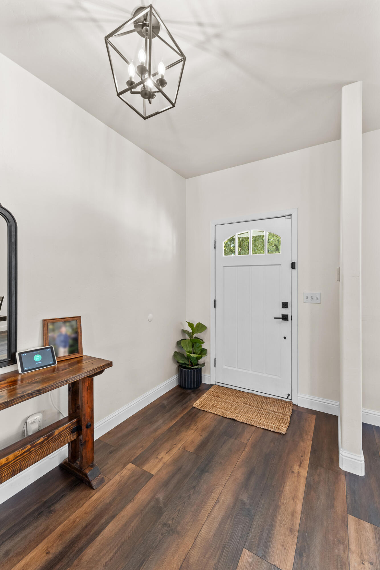 4204 S University St, Visalia, CA 93277