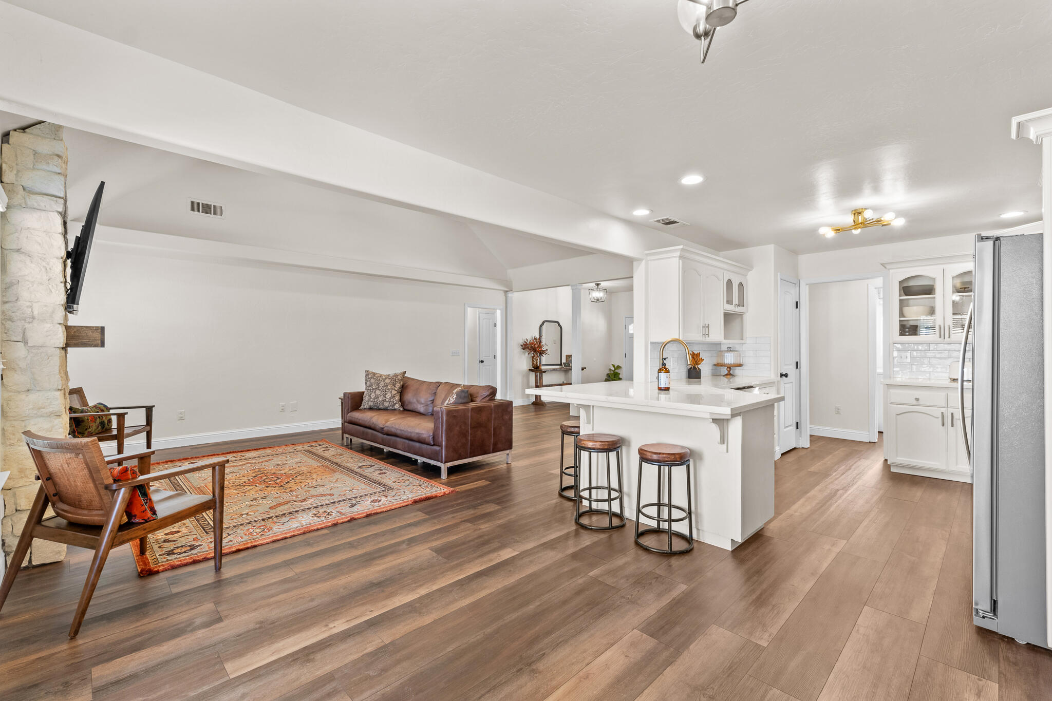 4204 S University St, Visalia, CA 93277