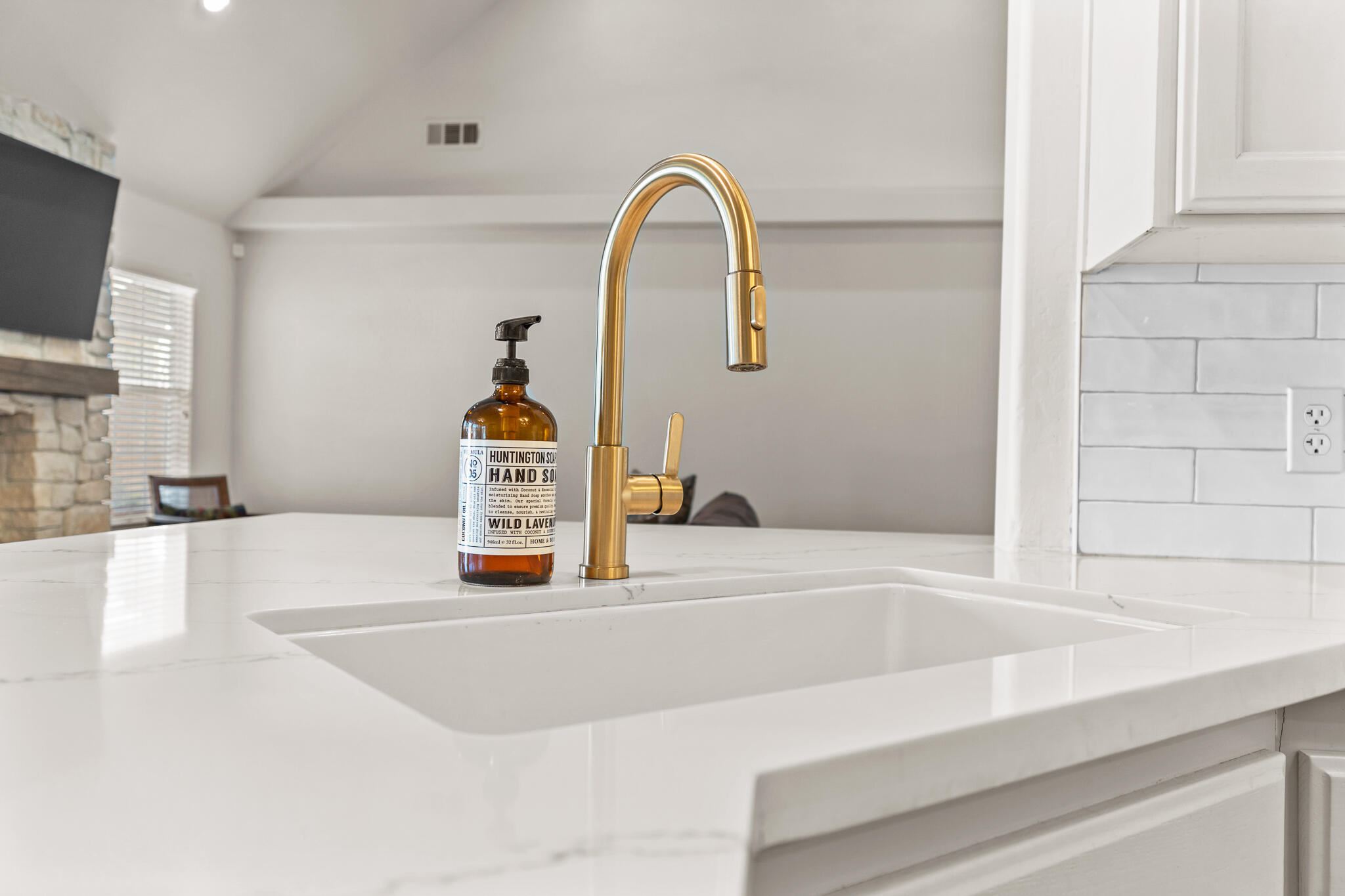 4204 S University St, Visalia, CA 93277