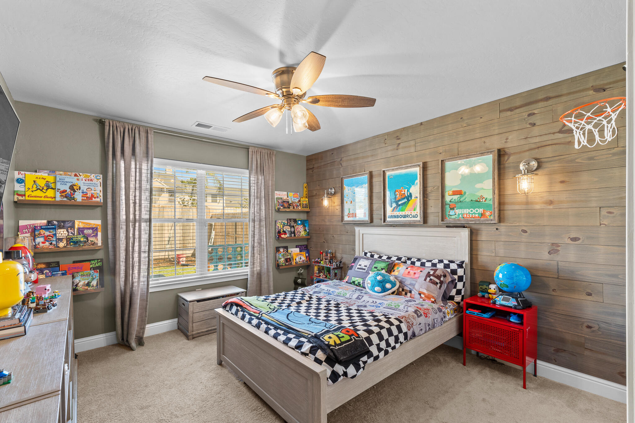 4204 S University St, Visalia, CA 93277