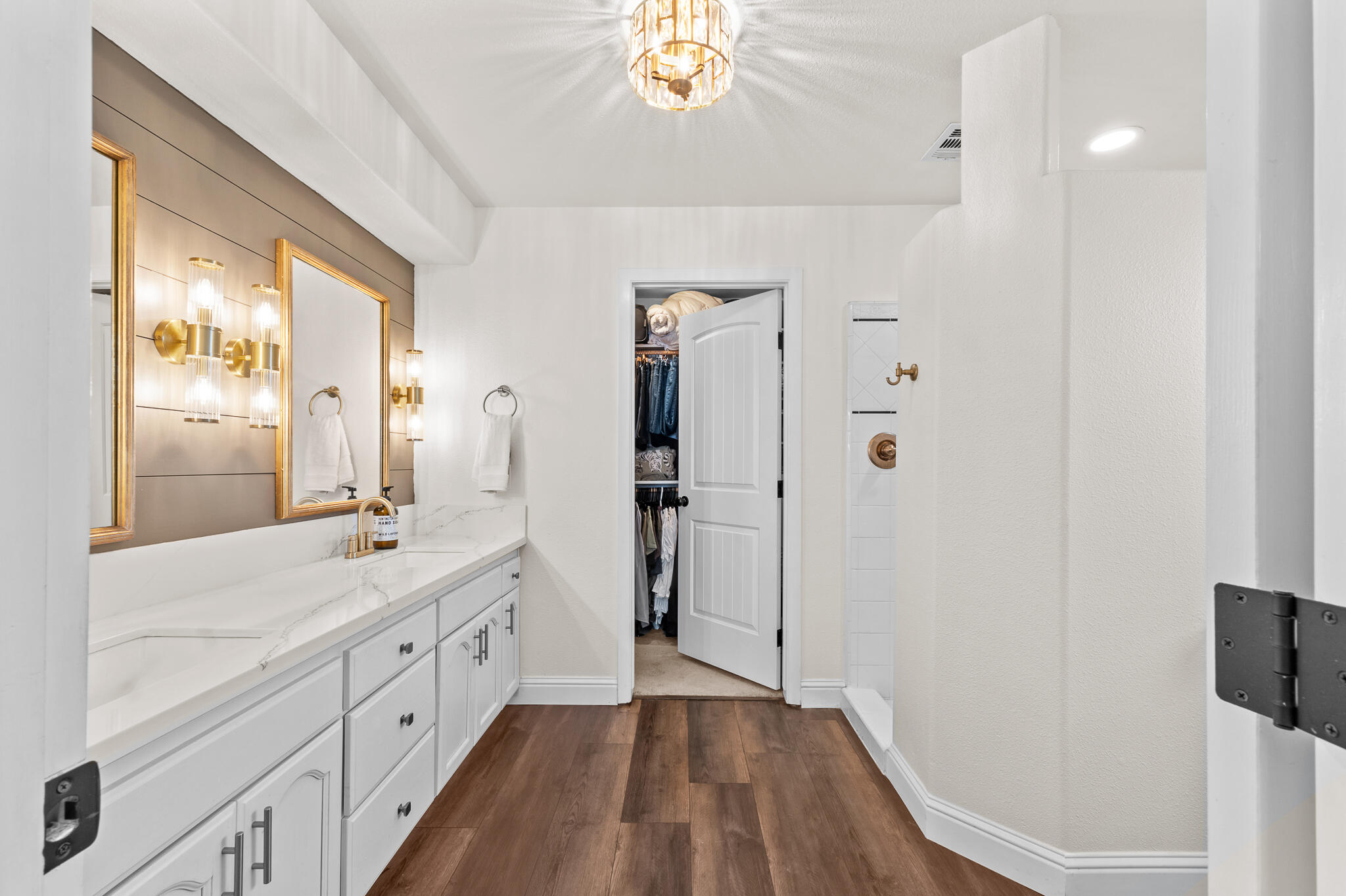 4204 S University St, Visalia, CA 93277