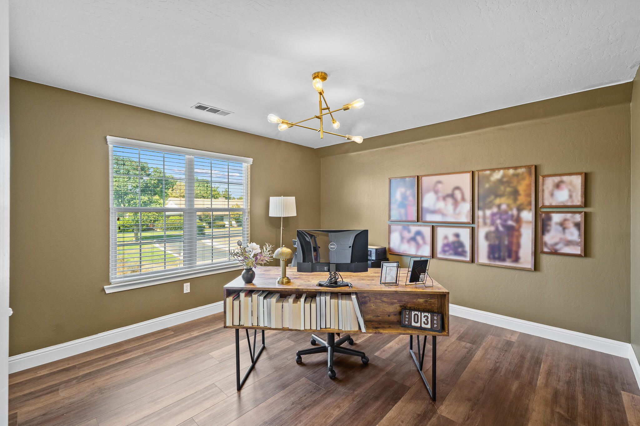 4204 S University St, Visalia, CA 93277