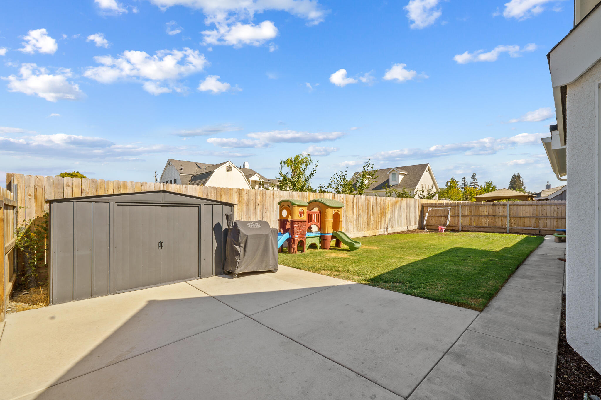 4204 S University St, Visalia, CA 93277