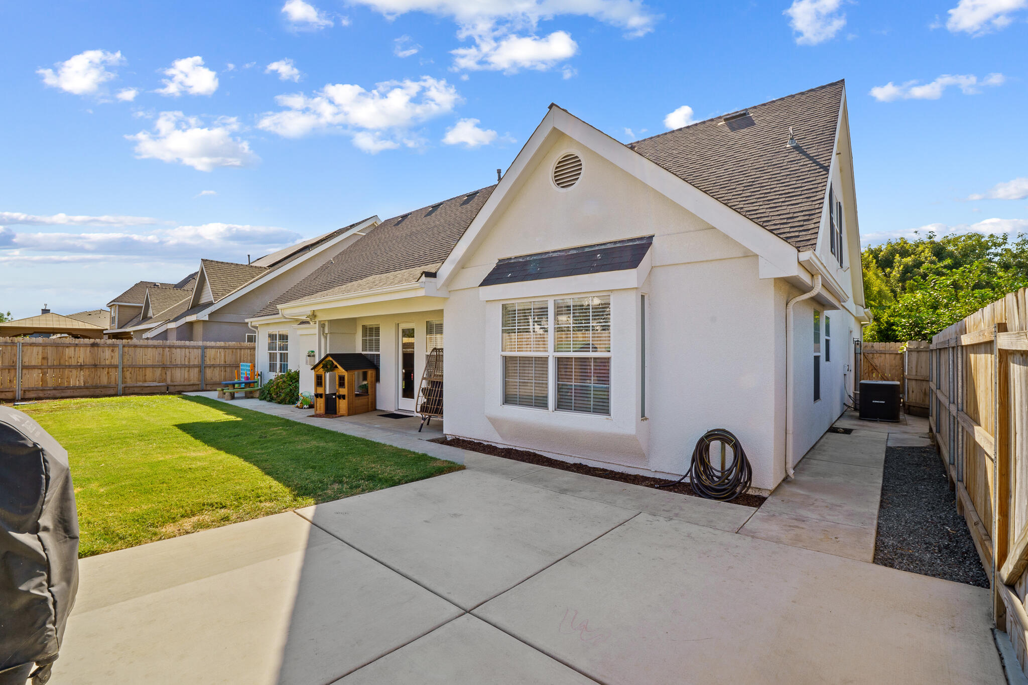 4204 S University St, Visalia, CA 93277