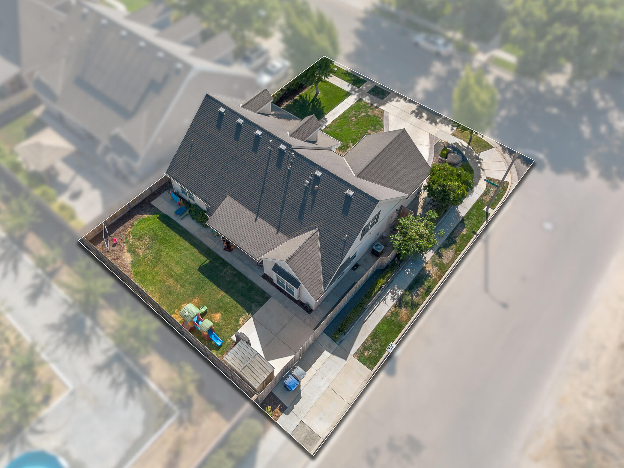 4204 S University St, Visalia, CA 93277