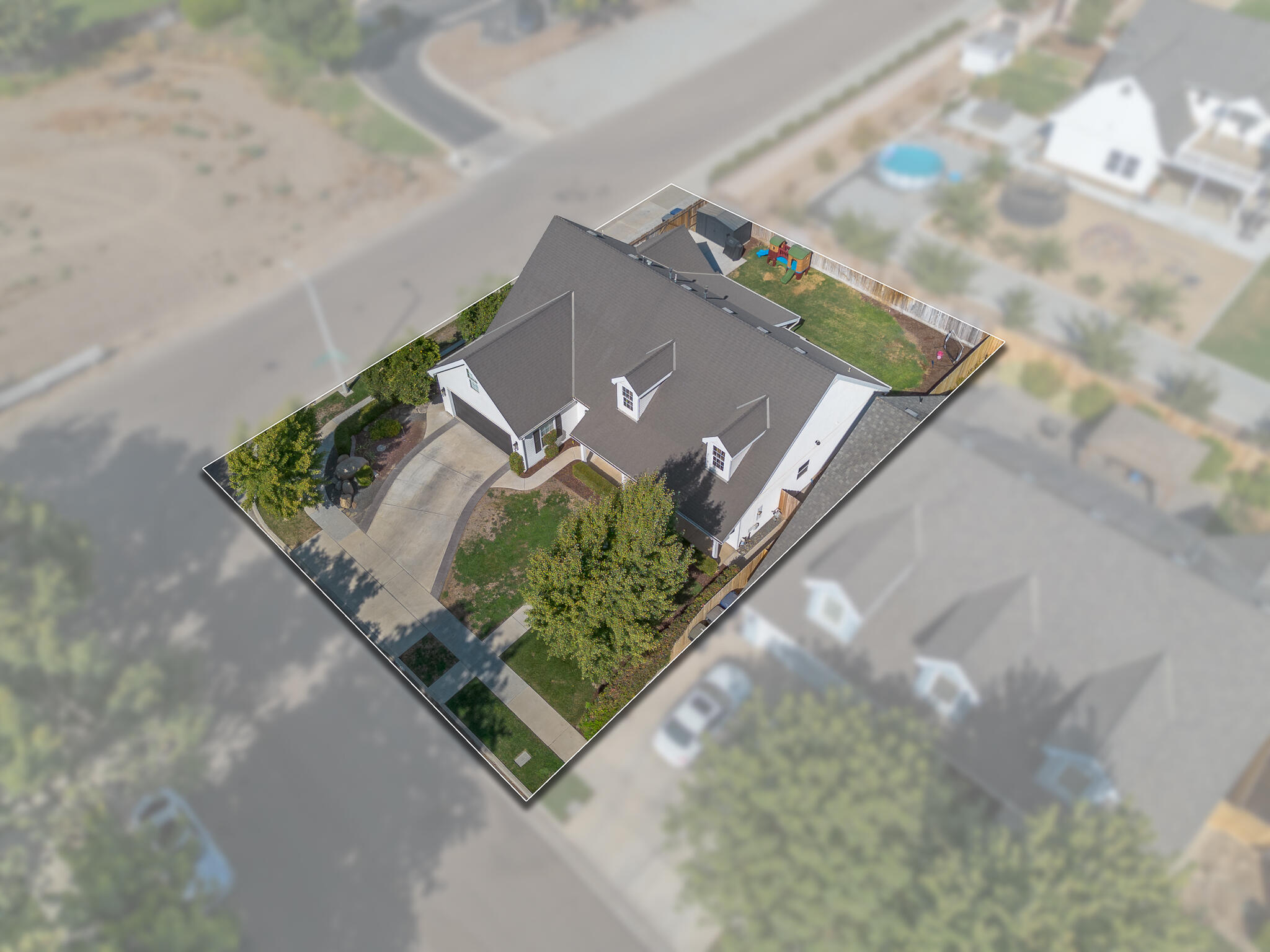 4204 S University St, Visalia, CA 93277