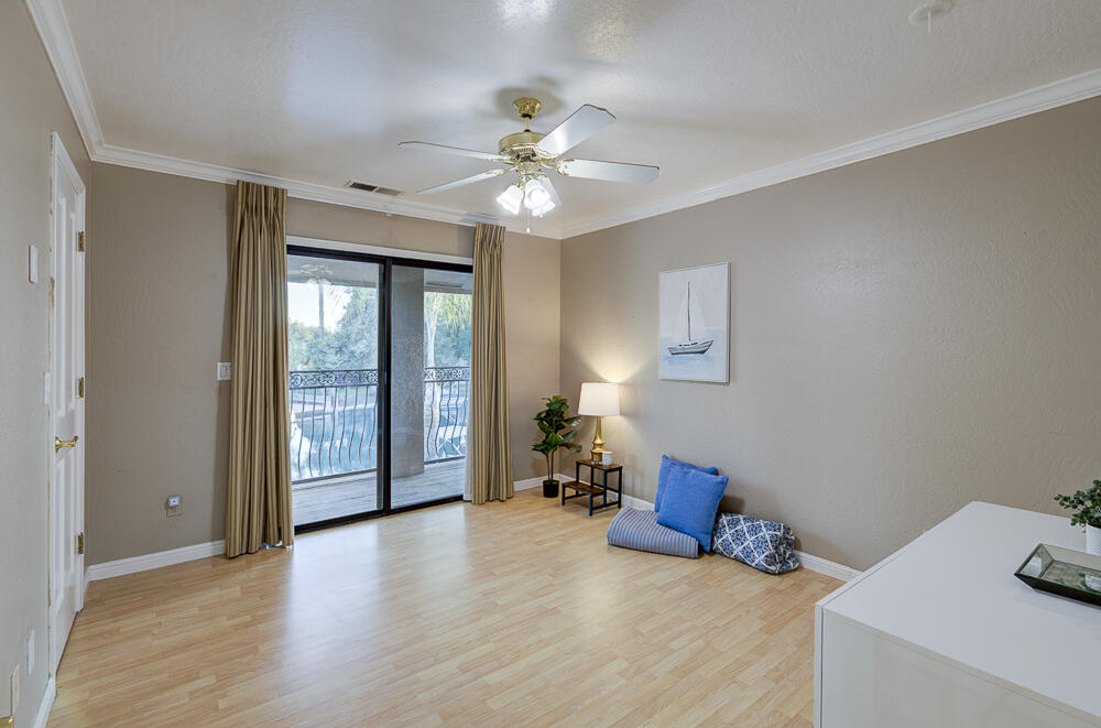 1617 N Aspen Ct, Visalia, CA 93291