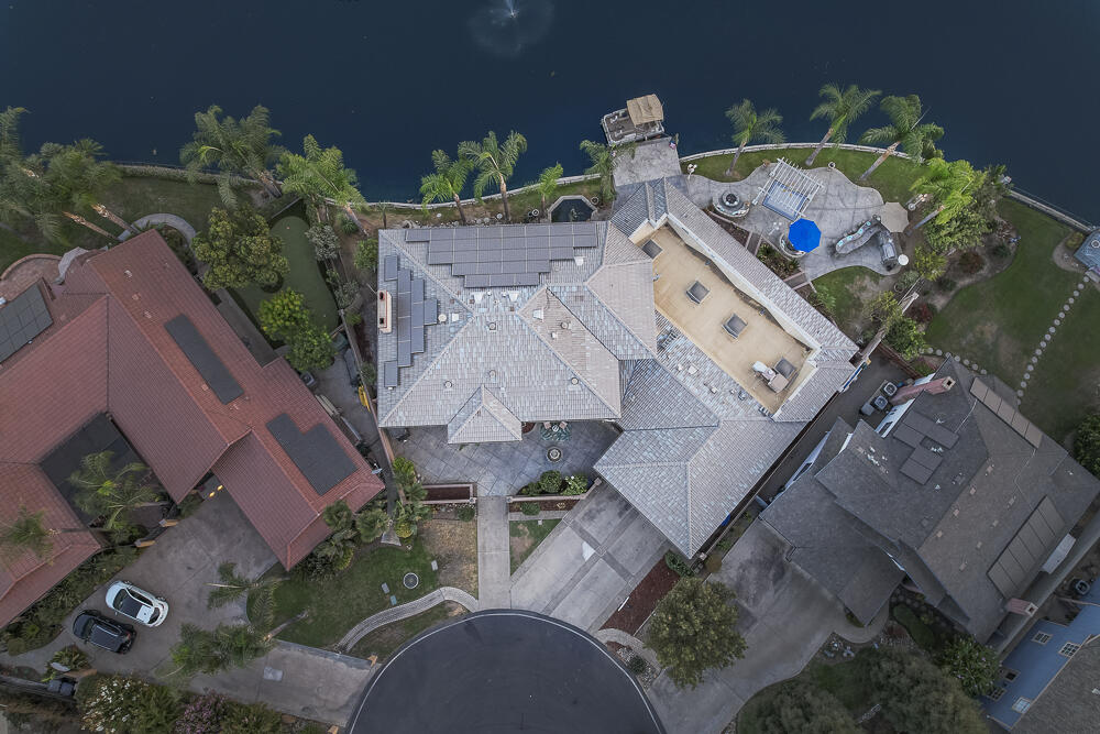 1617 N Aspen Ct, Visalia, CA 93291