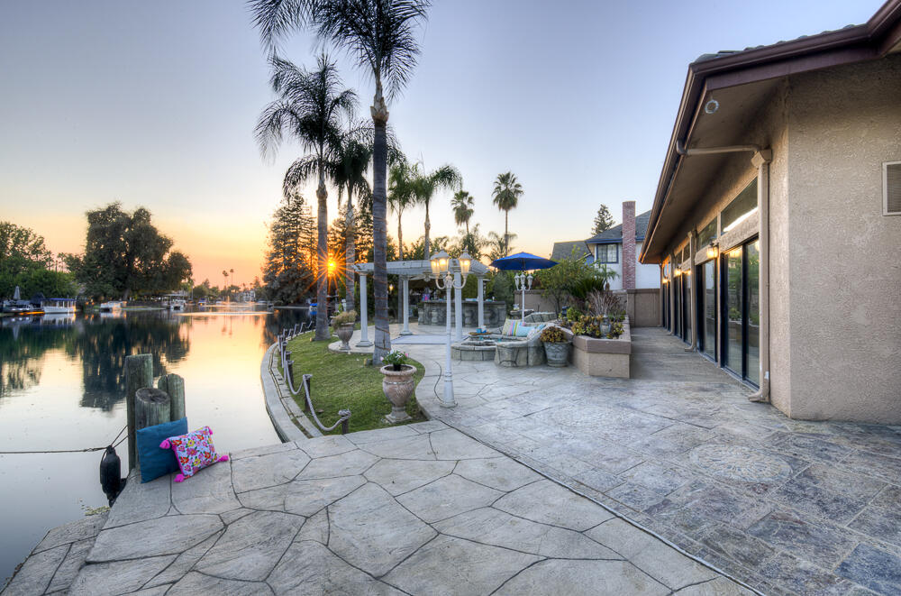 1617 N Aspen Ct, Visalia, CA 93291