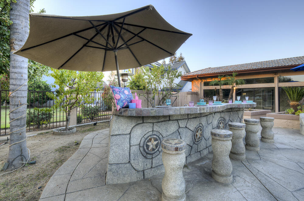 1617 N Aspen Ct, Visalia, CA 93291