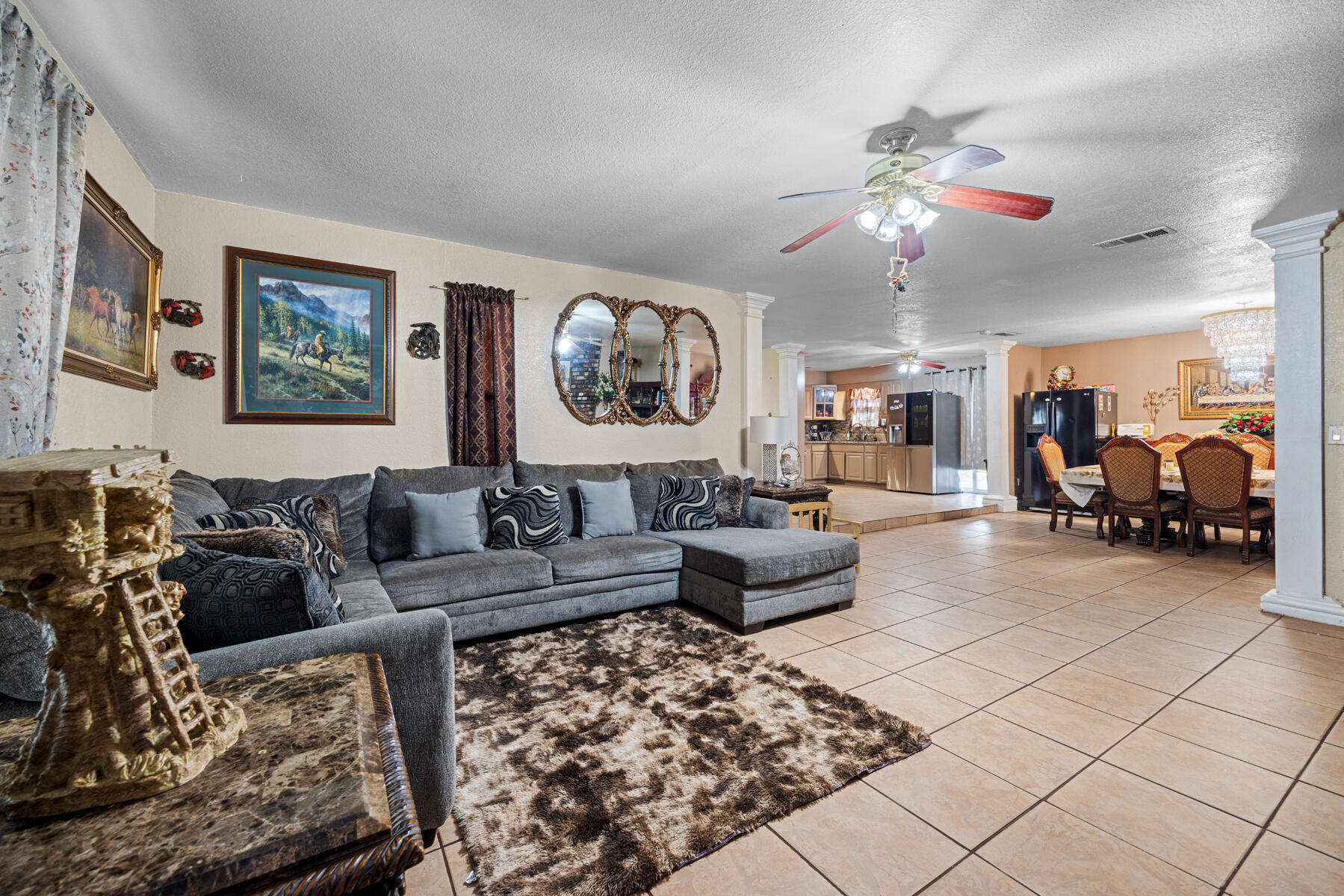 931 S Amber St, Tulare, CA 93274