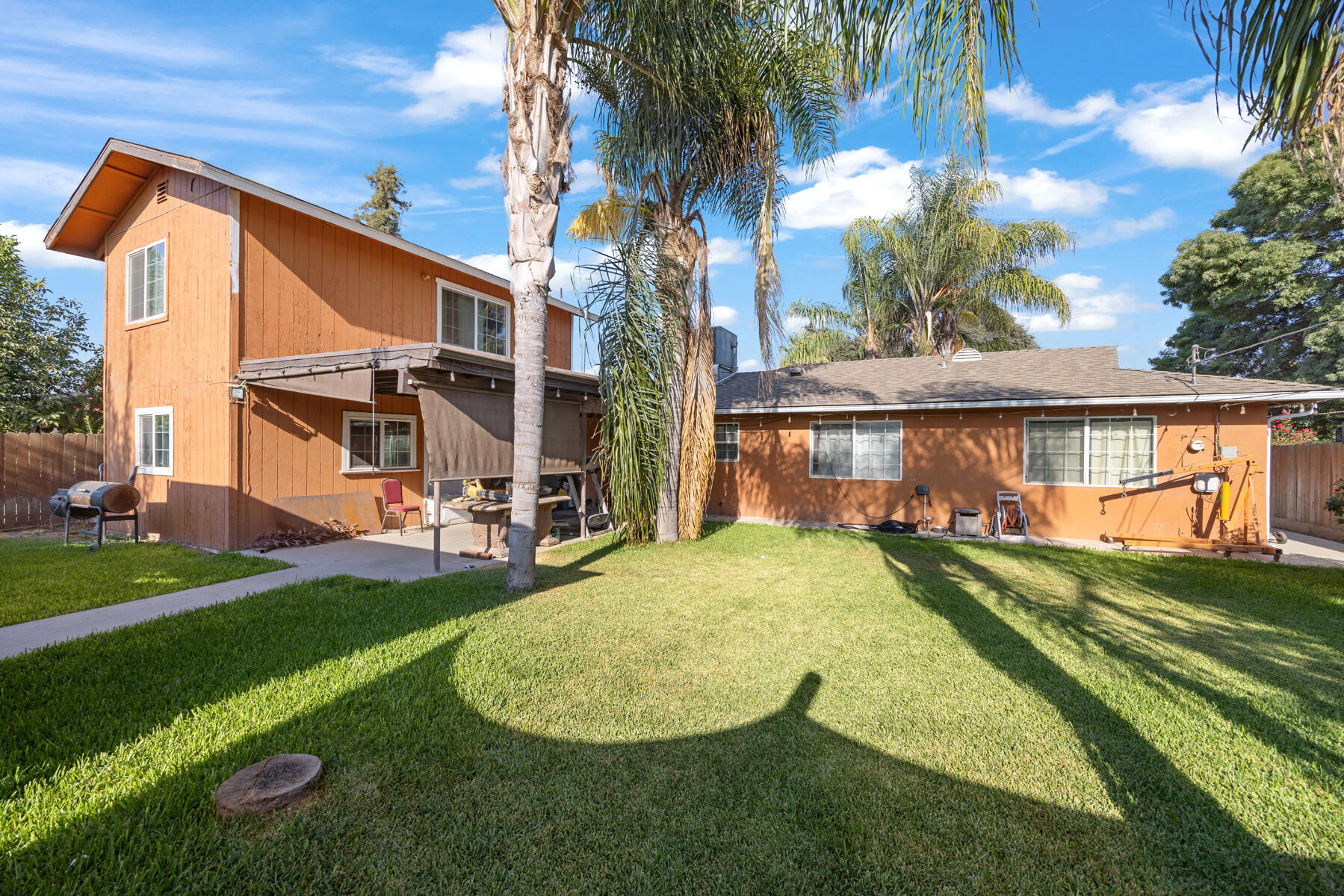 931 S Amber St, Tulare, CA 93274