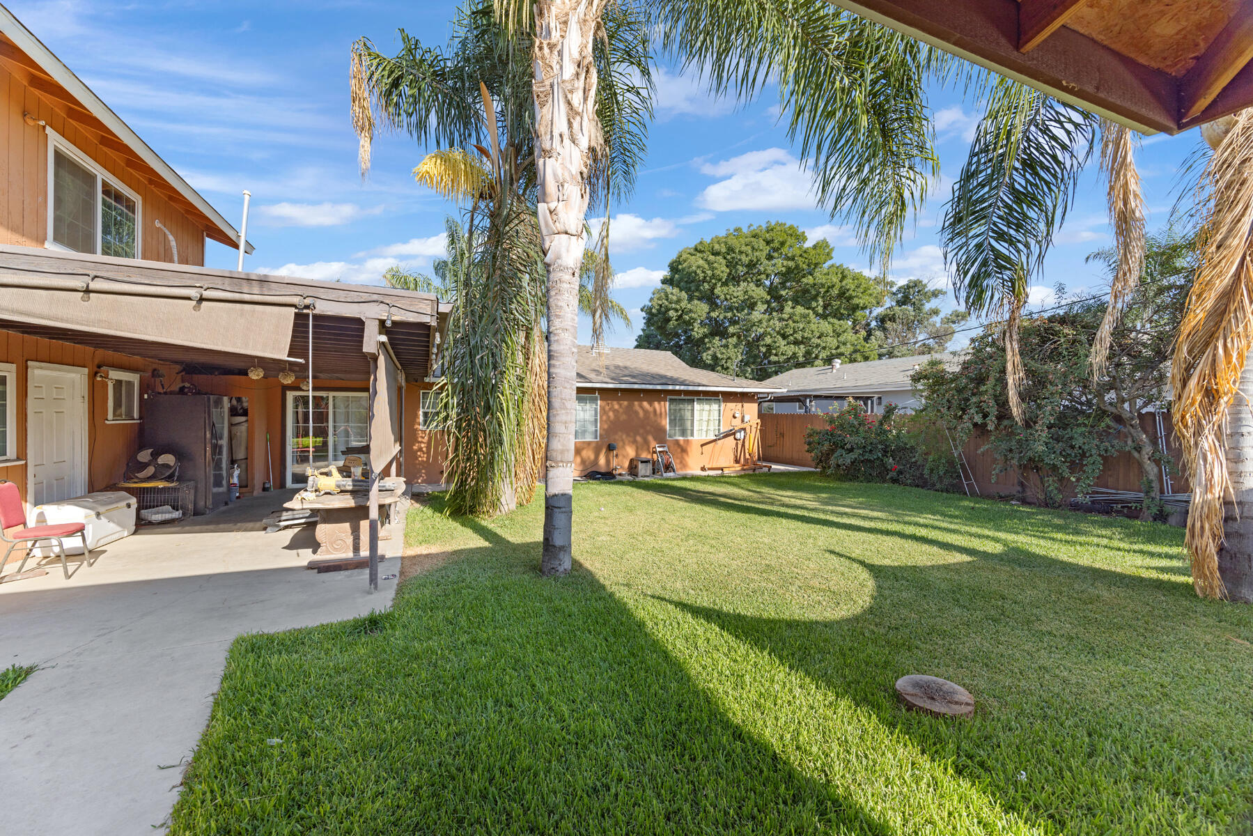 931 S Amber St, Tulare, CA 93274