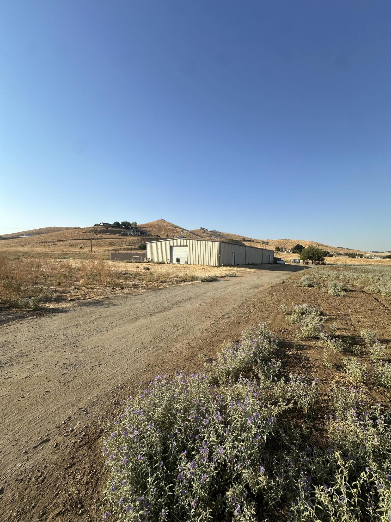 29557 Mehrten Dr #16, Exeter, CA 93221