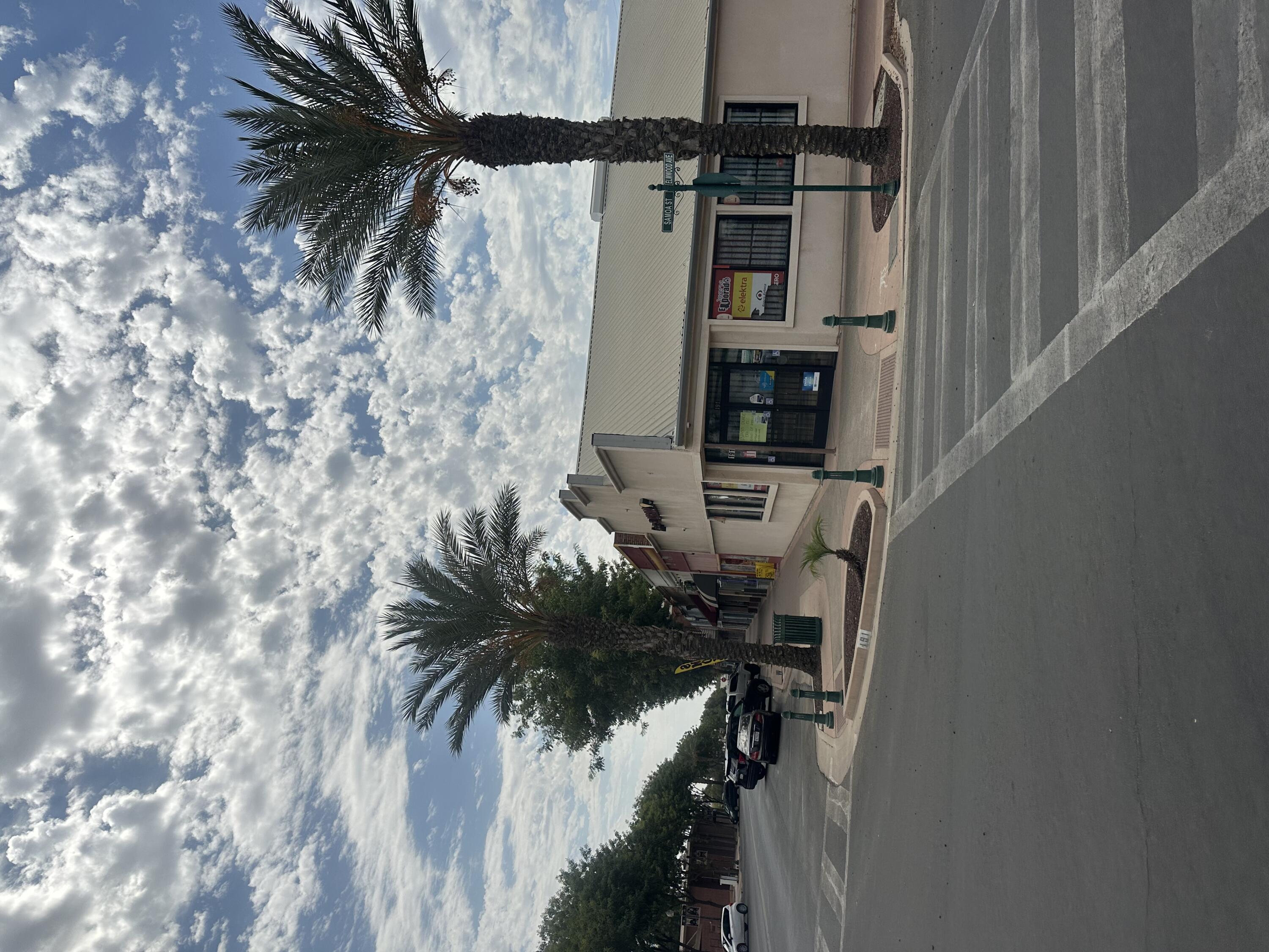 191 N Elmwood Ave, Lindsay, CA 93247