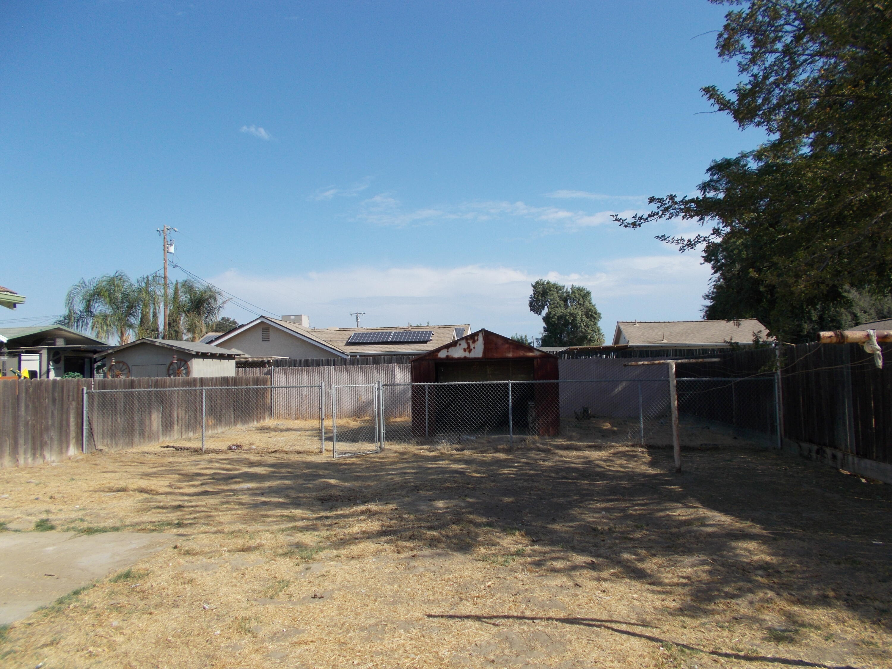 210 E Bush St, Lemoore, CA 93245