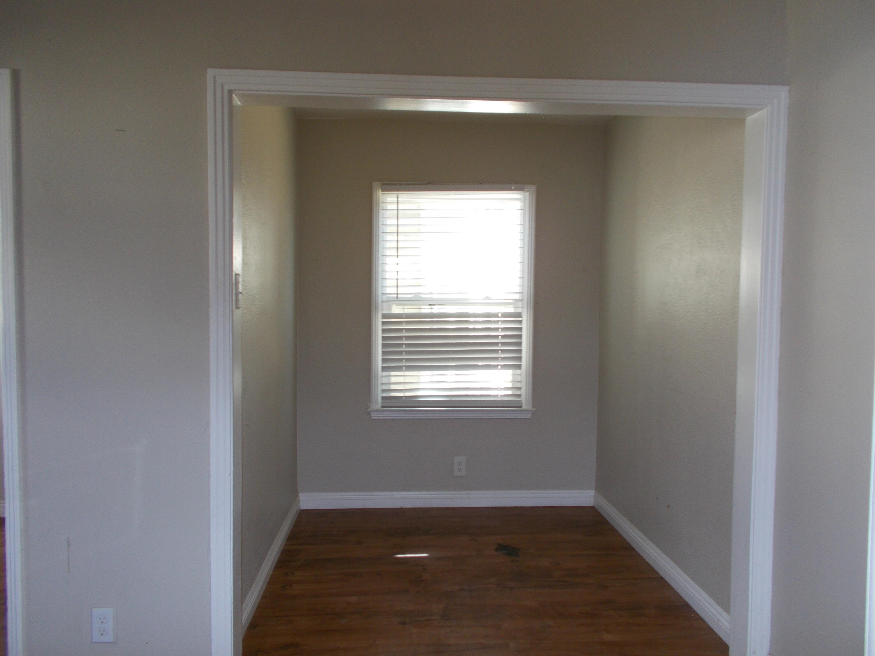 210 E Bush St, Lemoore, CA 93245