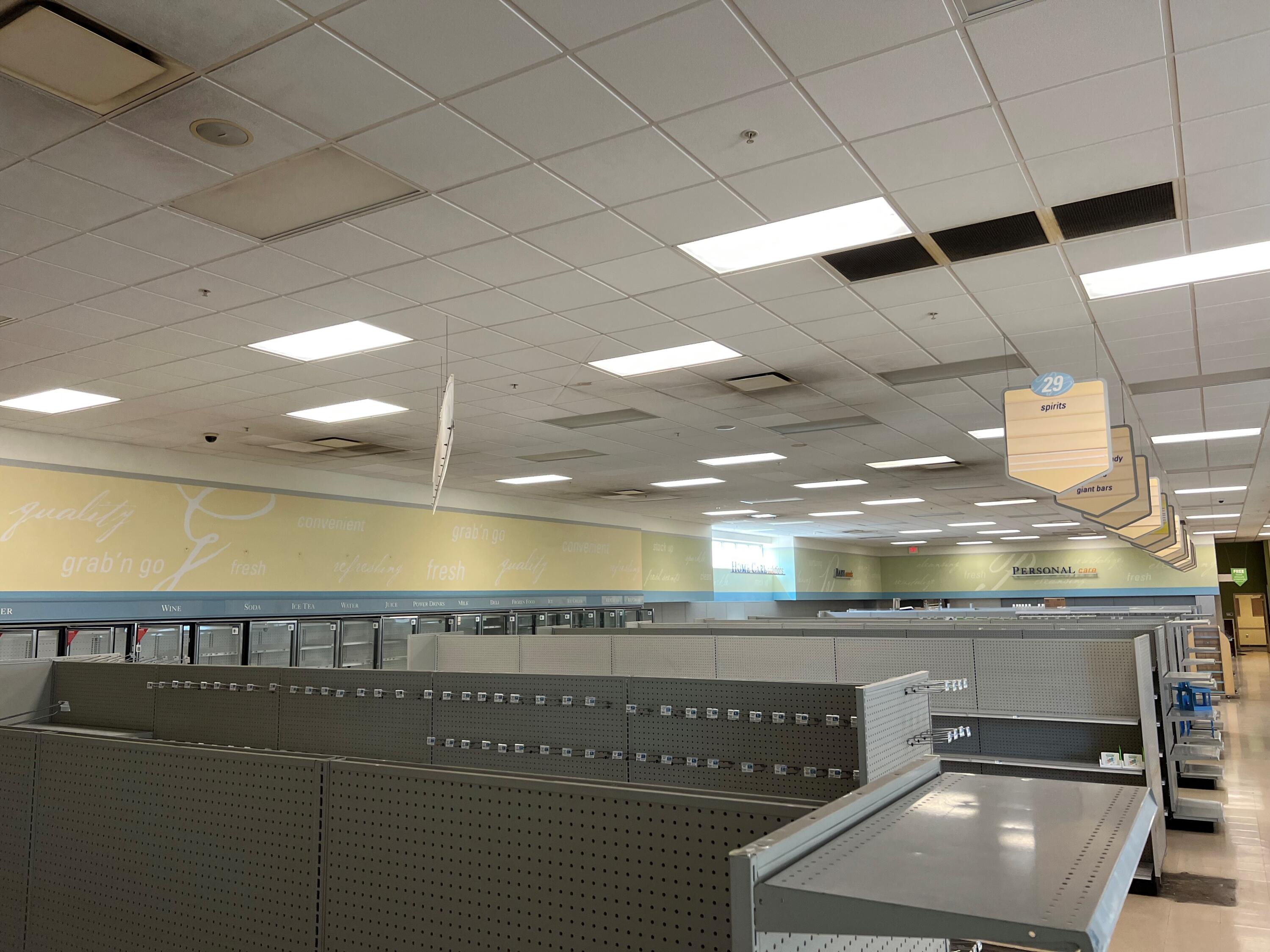 1645 E Tulare Ave, Tulare, CA 93274