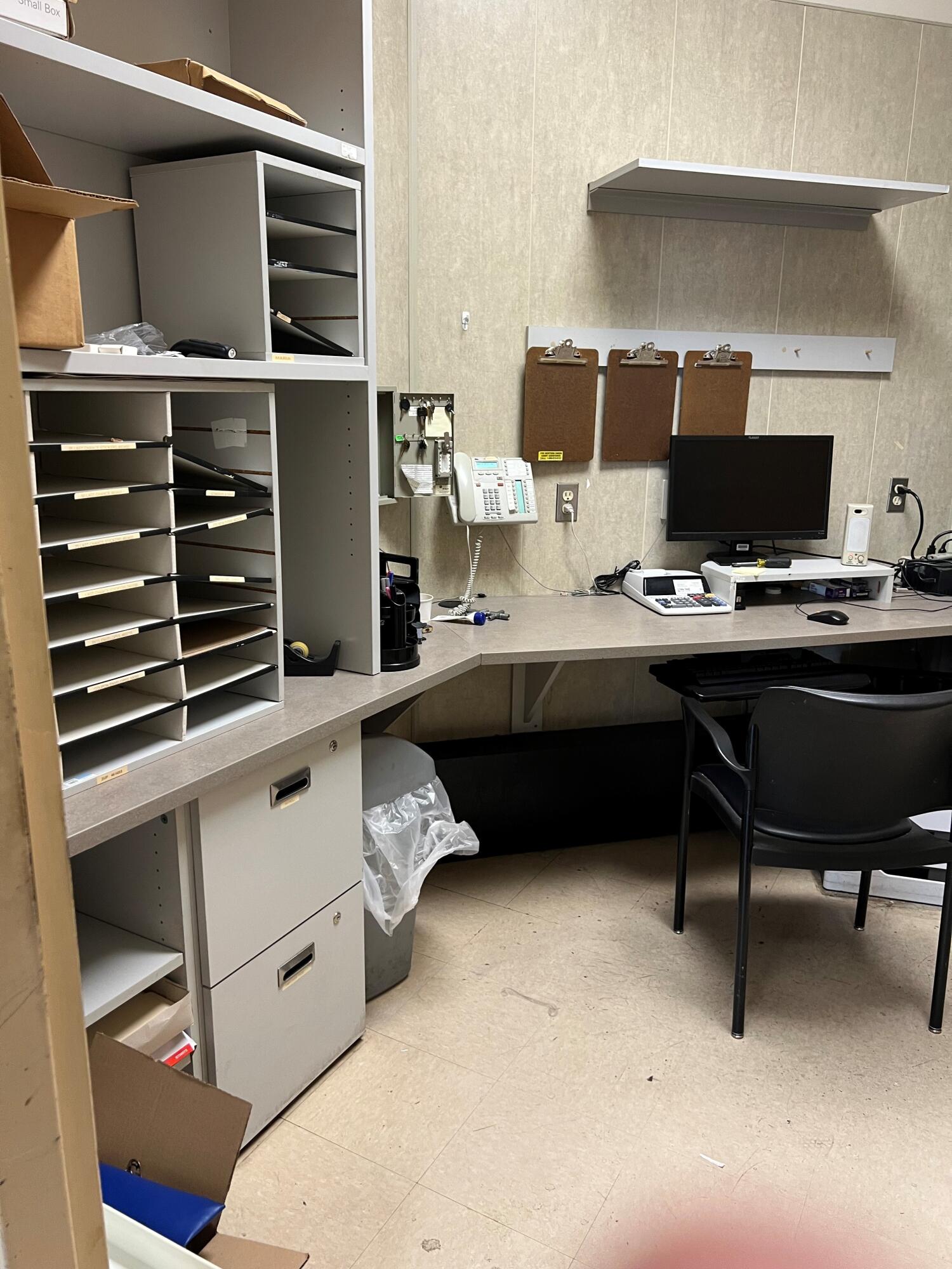 1645 E Tulare Ave, Tulare, CA 93274