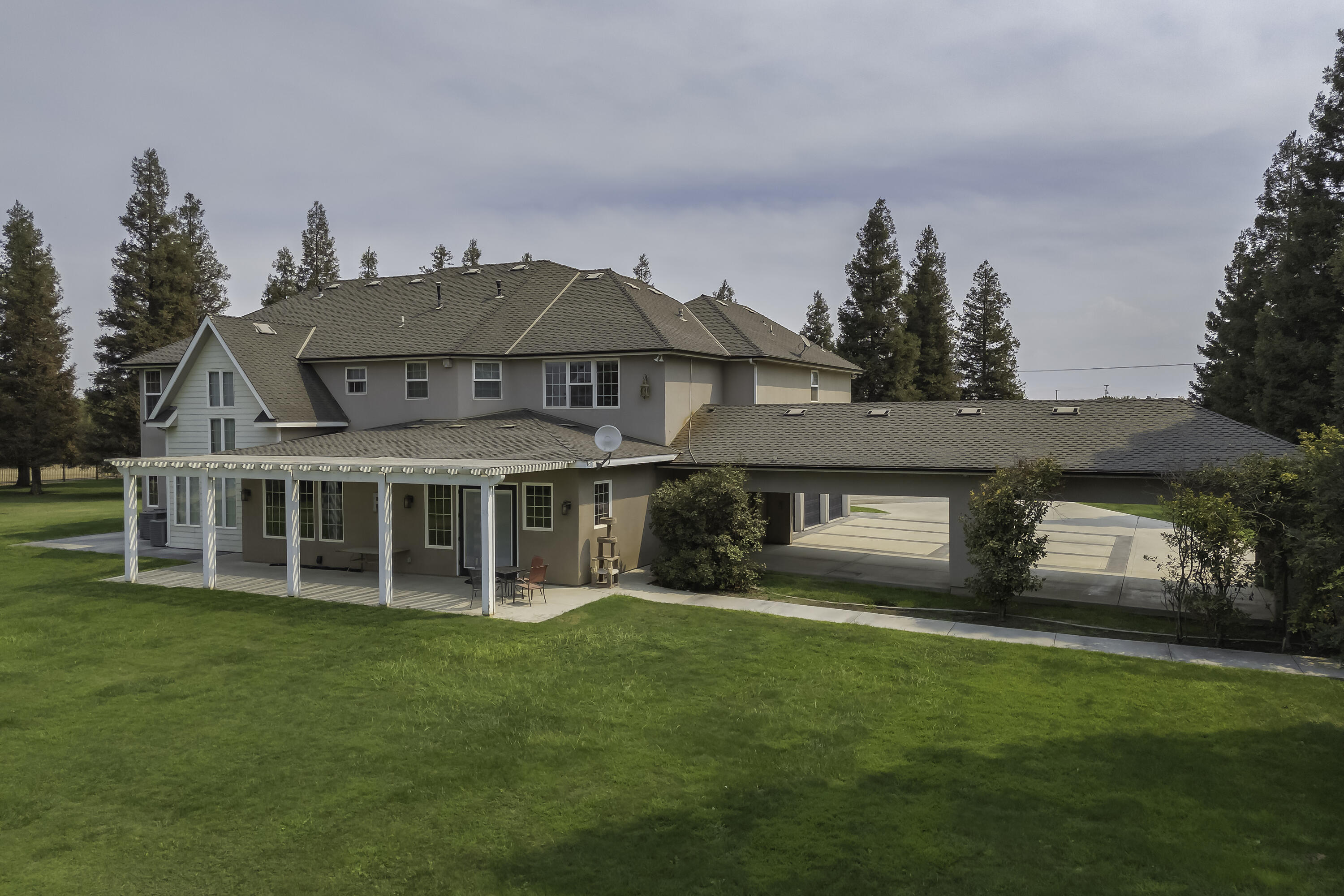 22431 Rd 180, Lindsay, CA 93247