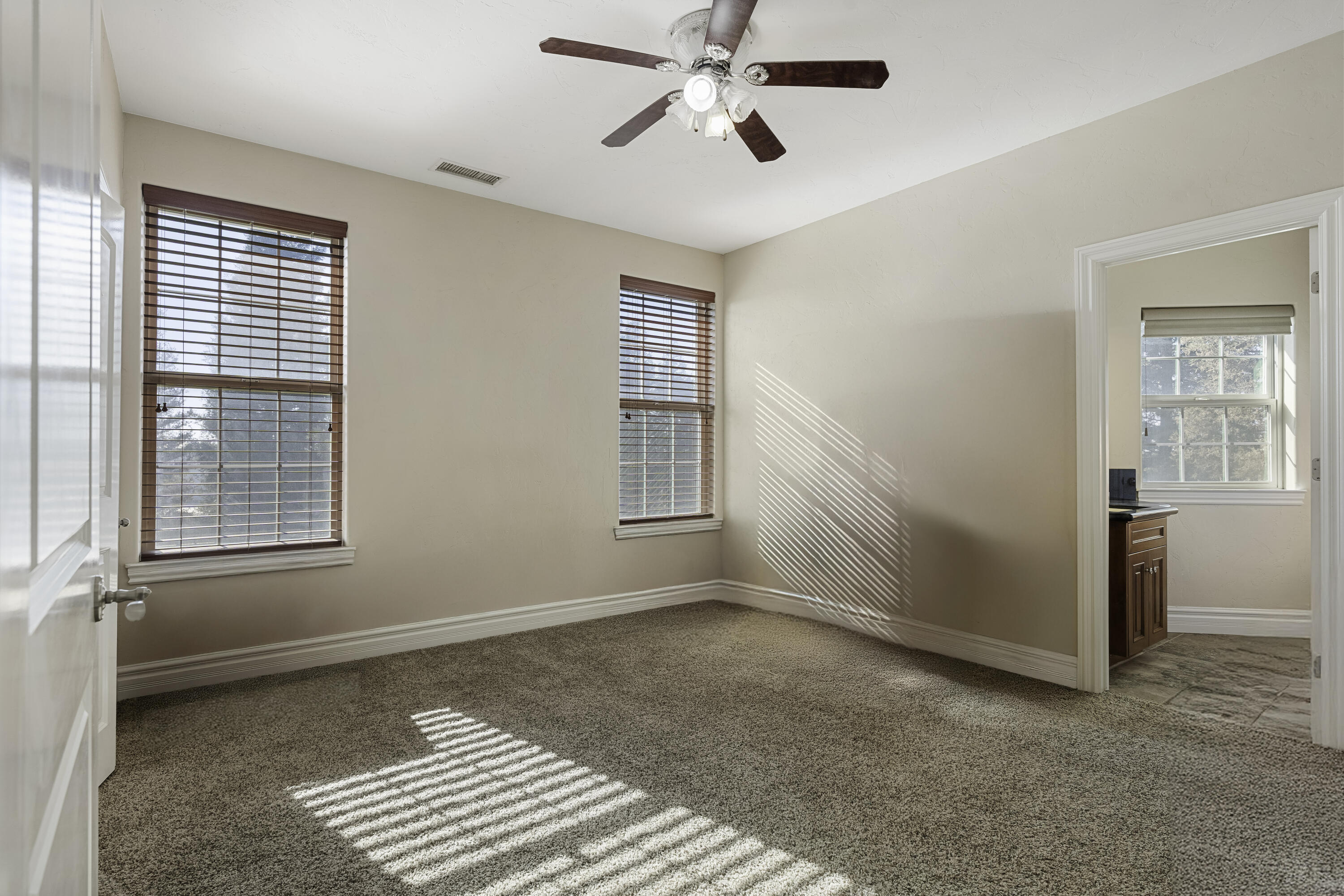 22431 Rd 180, Lindsay, CA 93247