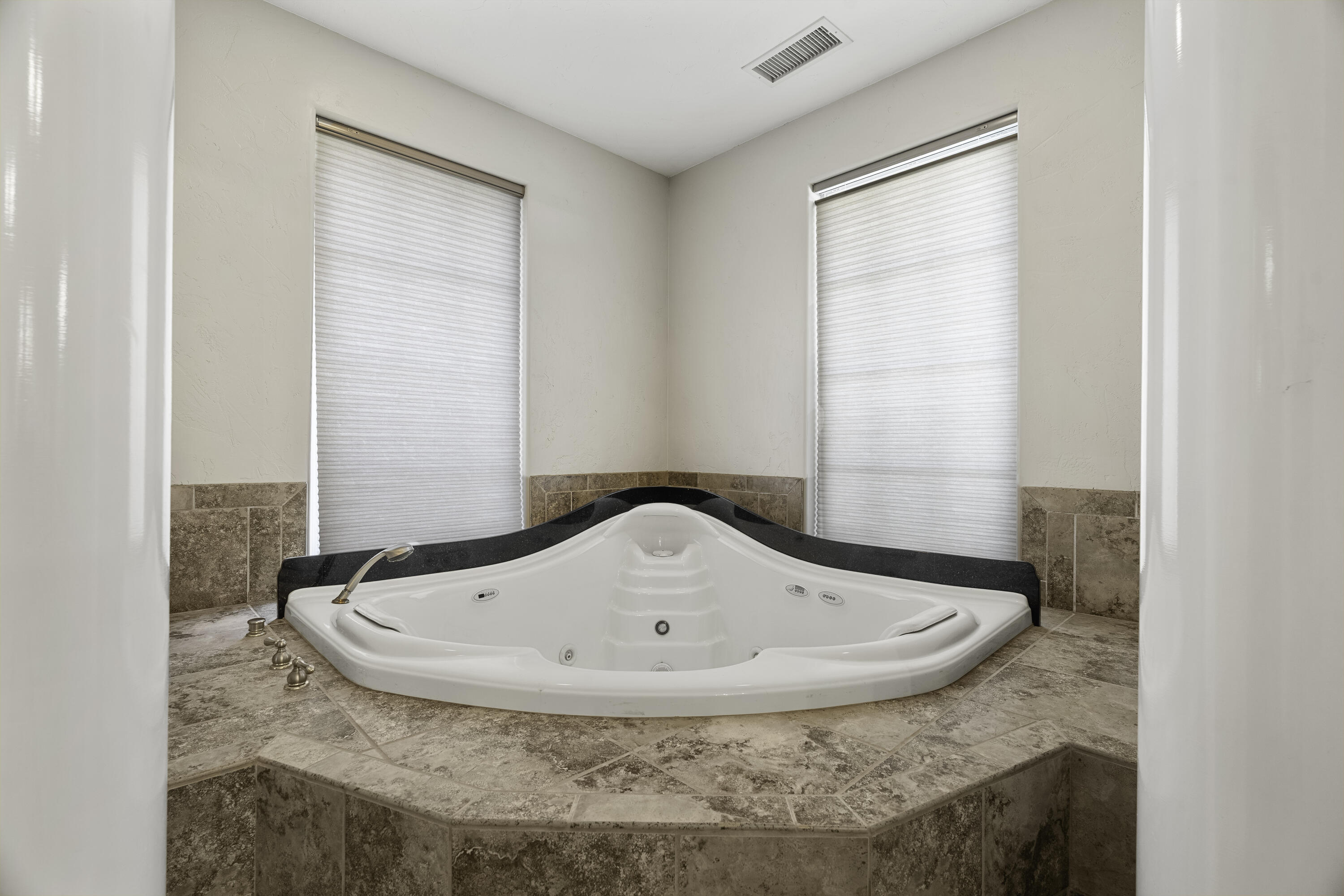 22431 Rd 180, Lindsay, CA 93247