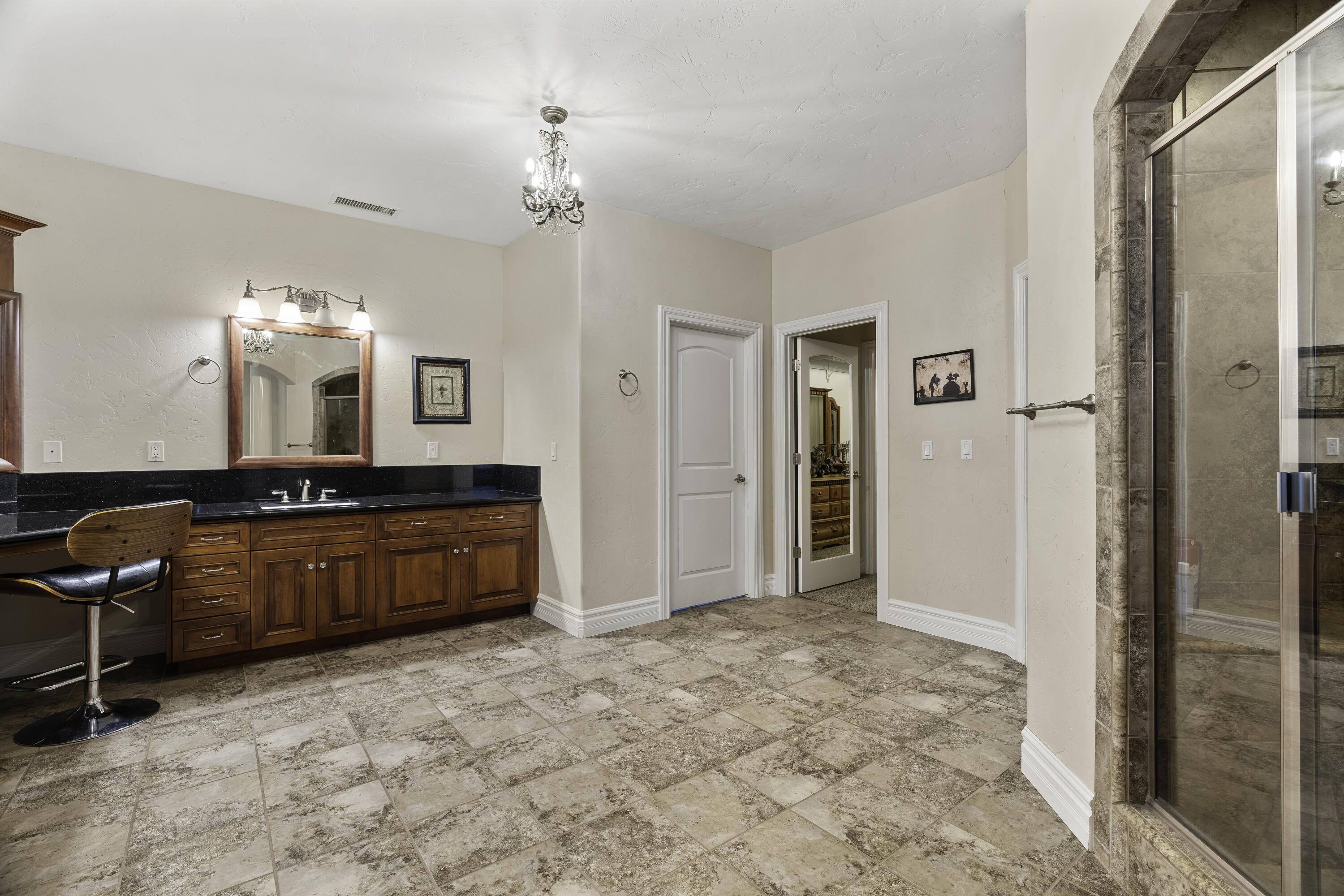 22431 Rd 180, Lindsay, CA 93247