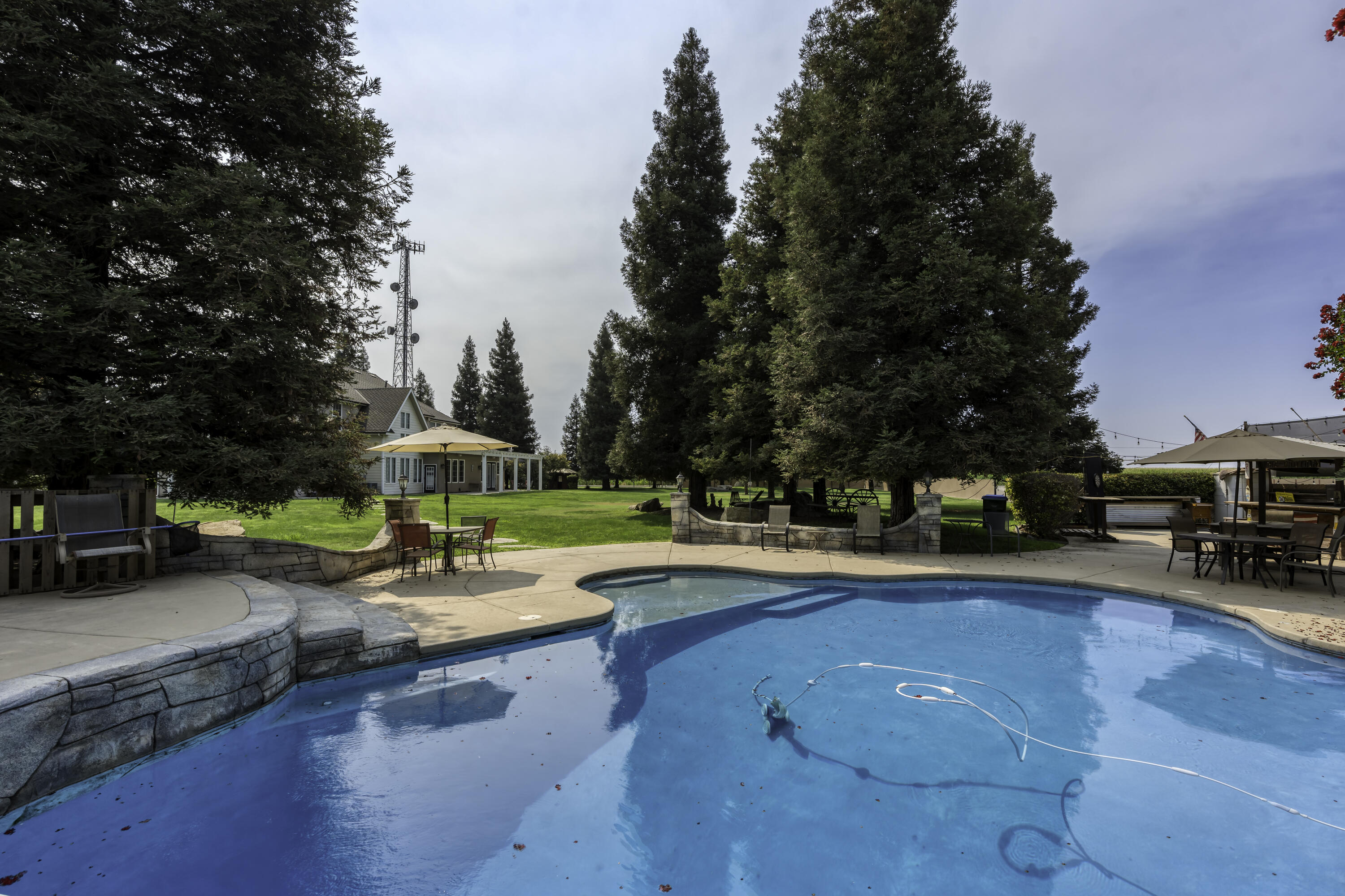 22431 Rd 180, Lindsay, CA 93247