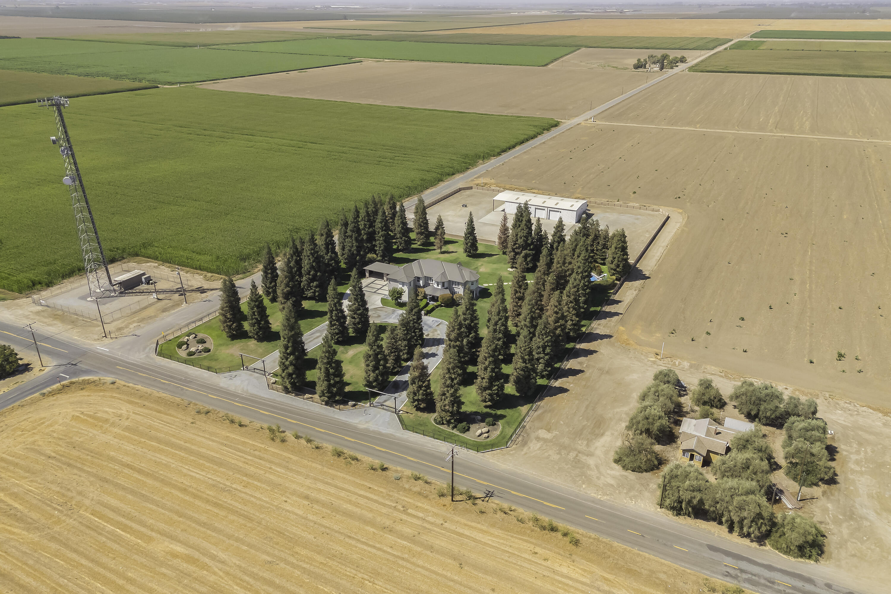 22431 Rd 180, Lindsay, CA 93247