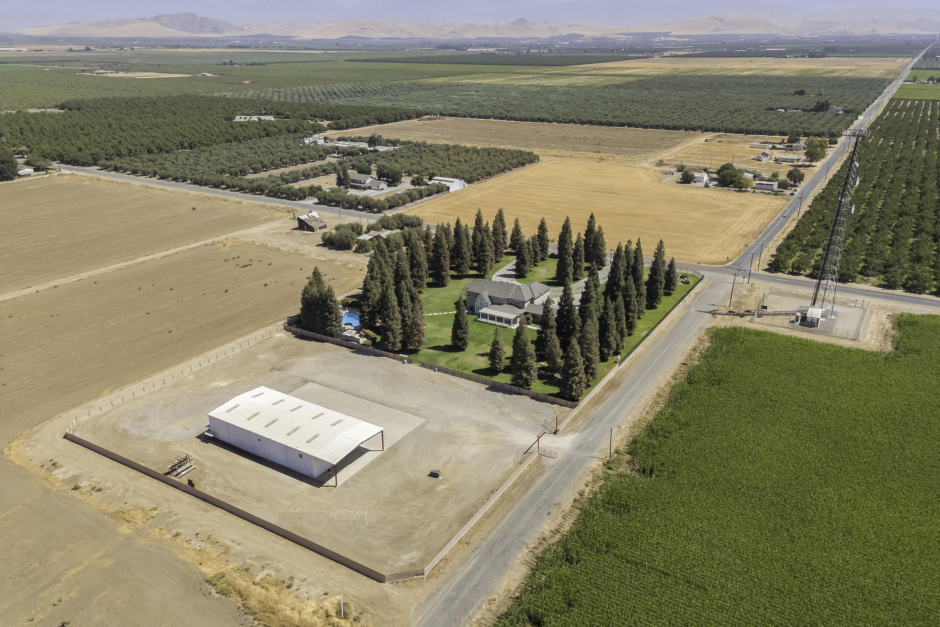 22431 Rd 180, Lindsay, CA 93247