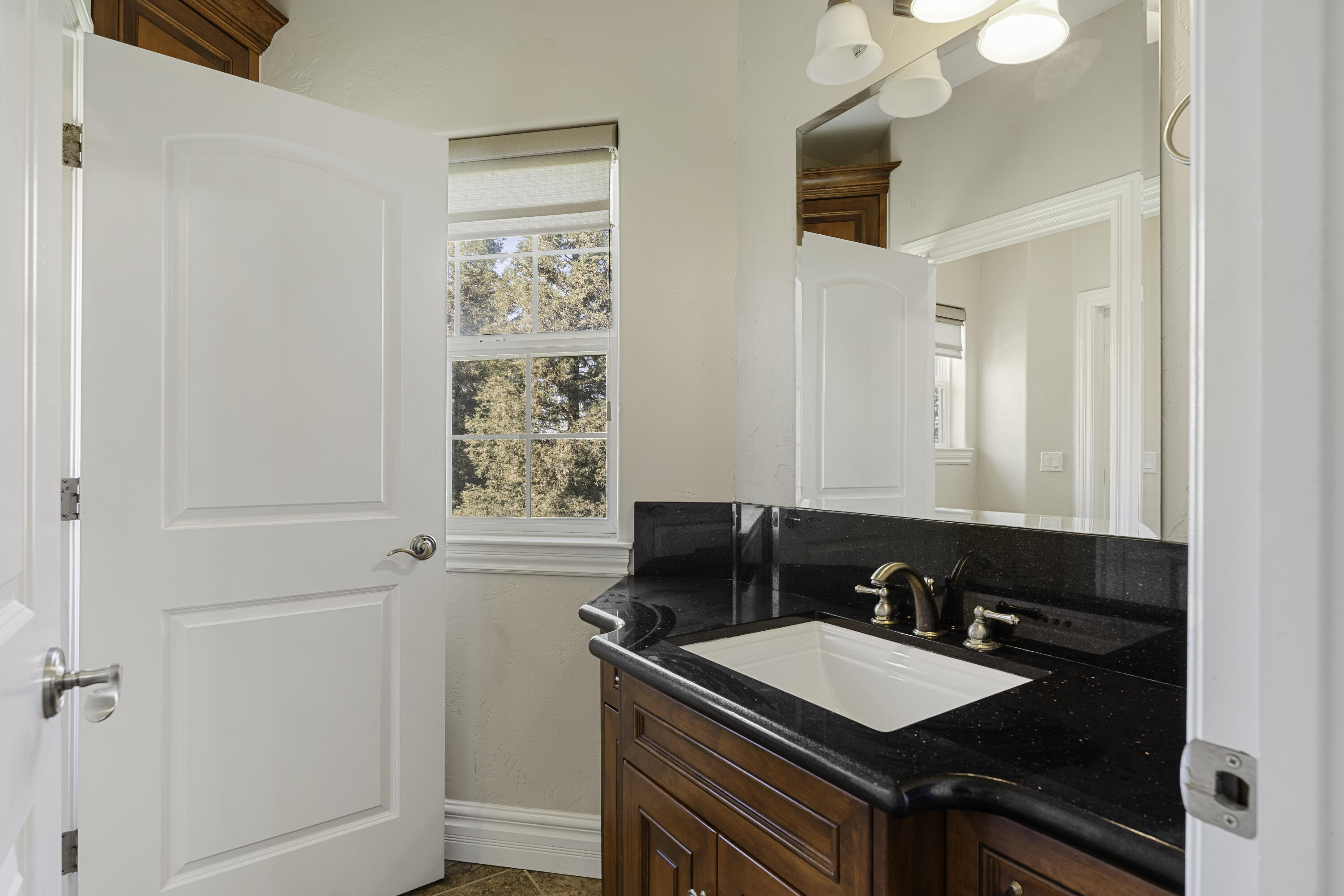 0, Lindsay, CA 93247