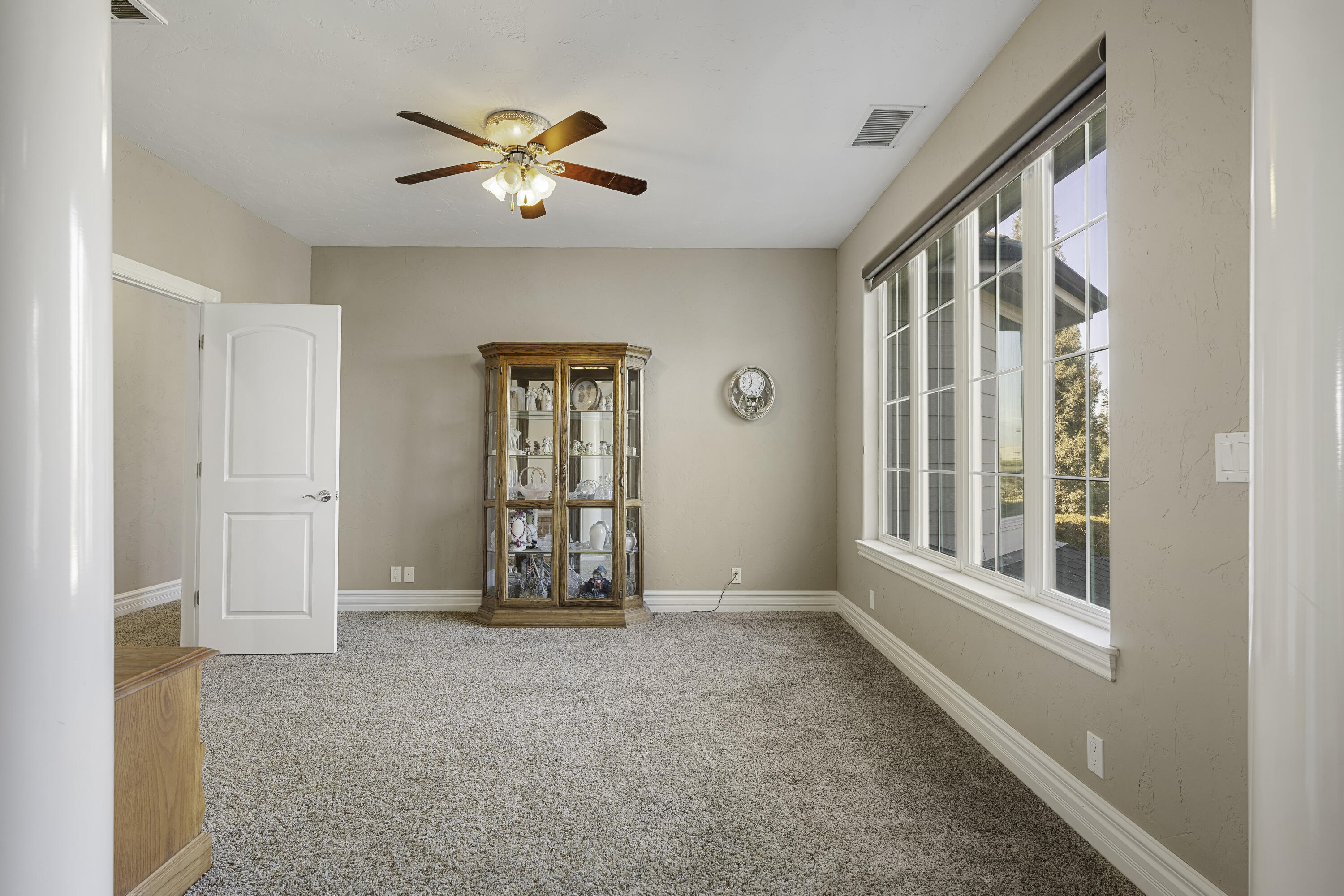 0, Lindsay, CA 93247