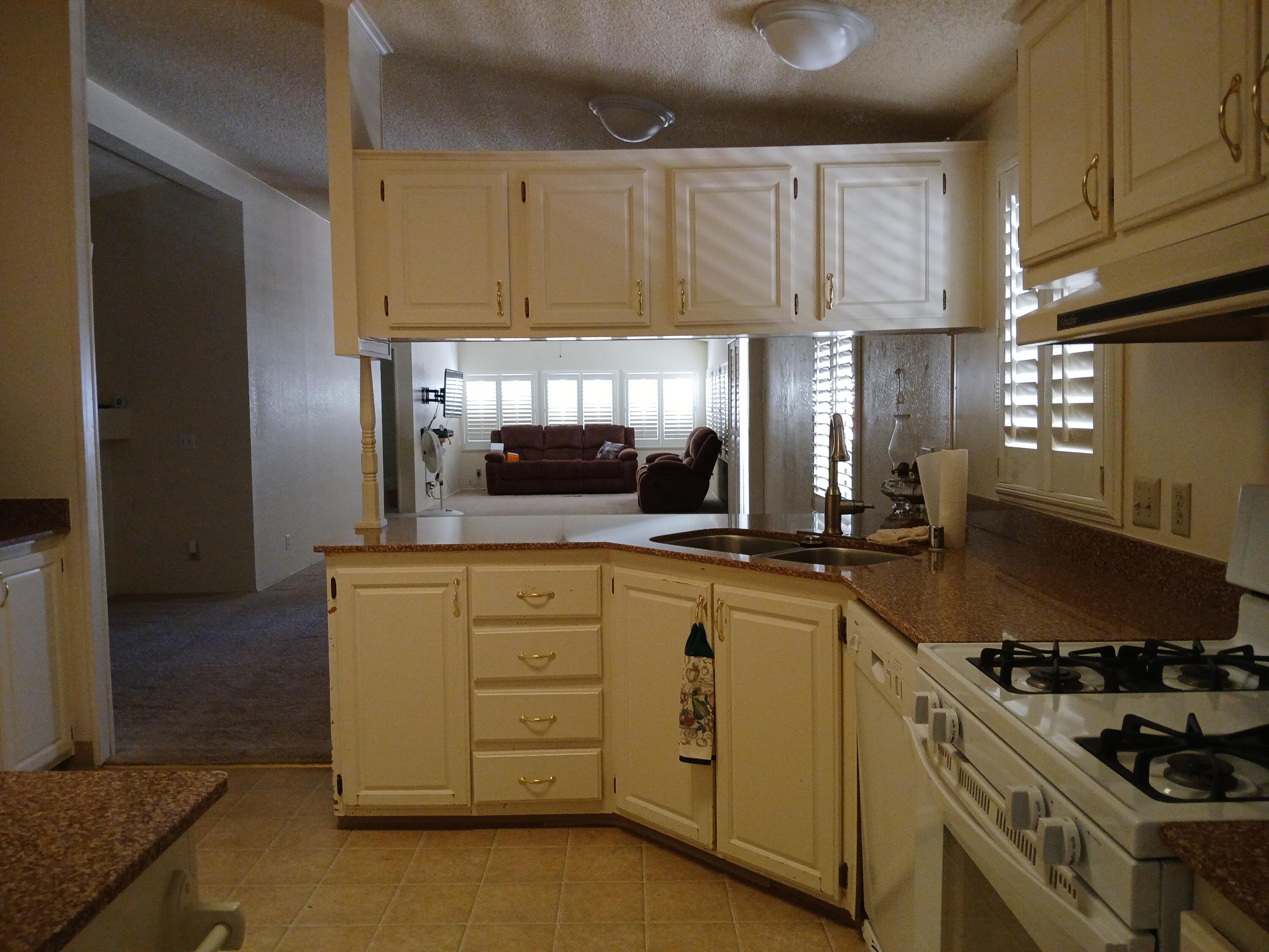 2459 N Oaks St #127, Tulare, CA 93274