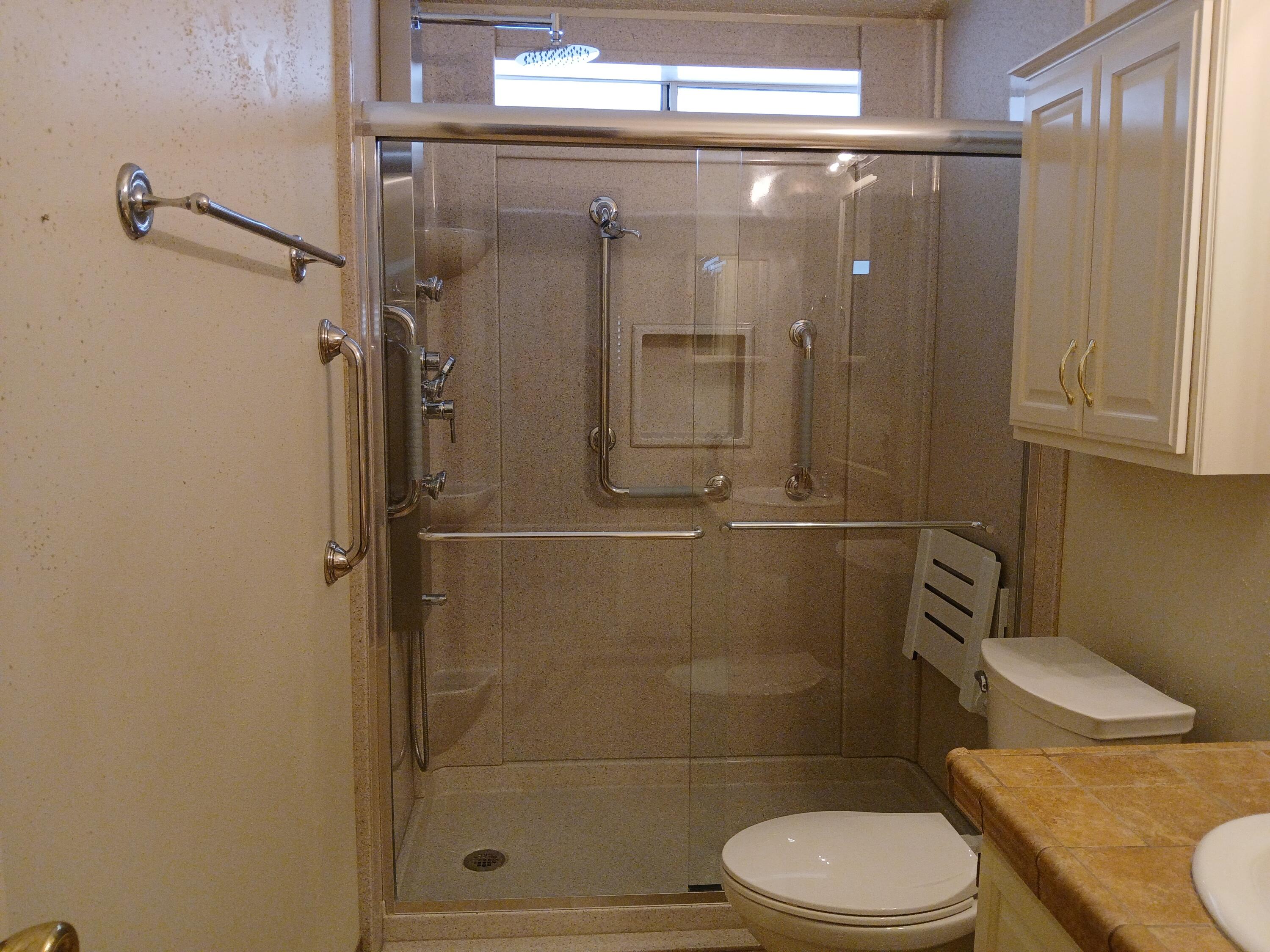 2459 N Oaks St #127, Tulare, CA 93274